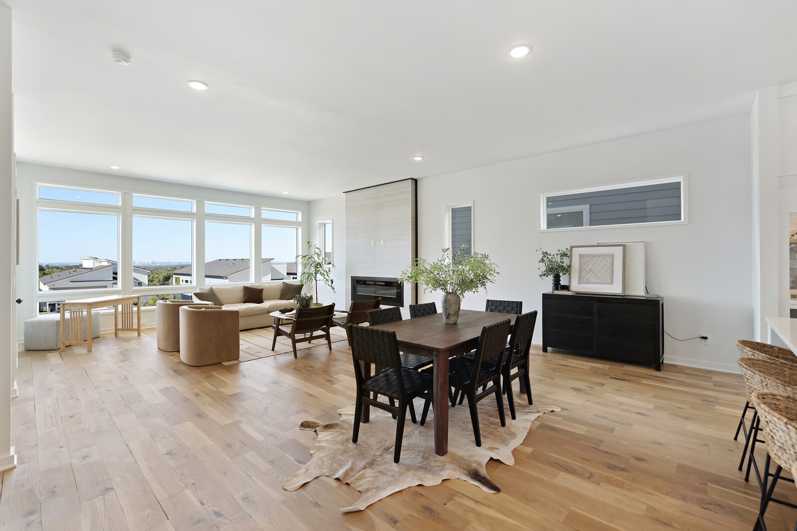 1580 Boxwood Dr Property Photo 2