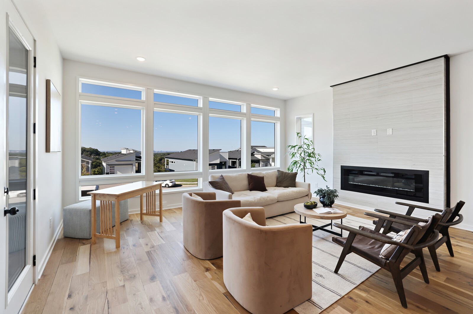 1580 Boxwood Dr Property Photo 8