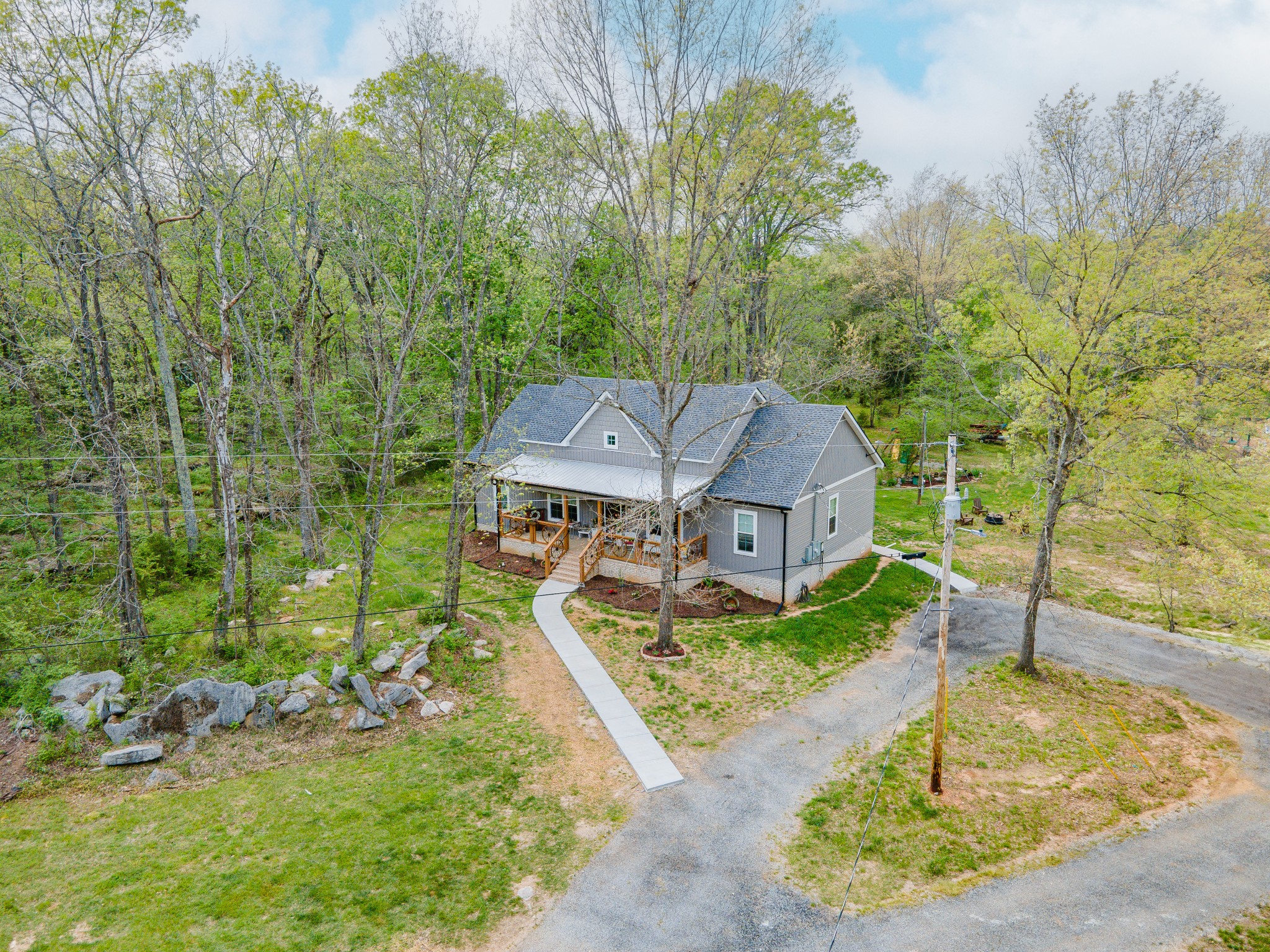 2363 Newcut Rd Property Photo 1