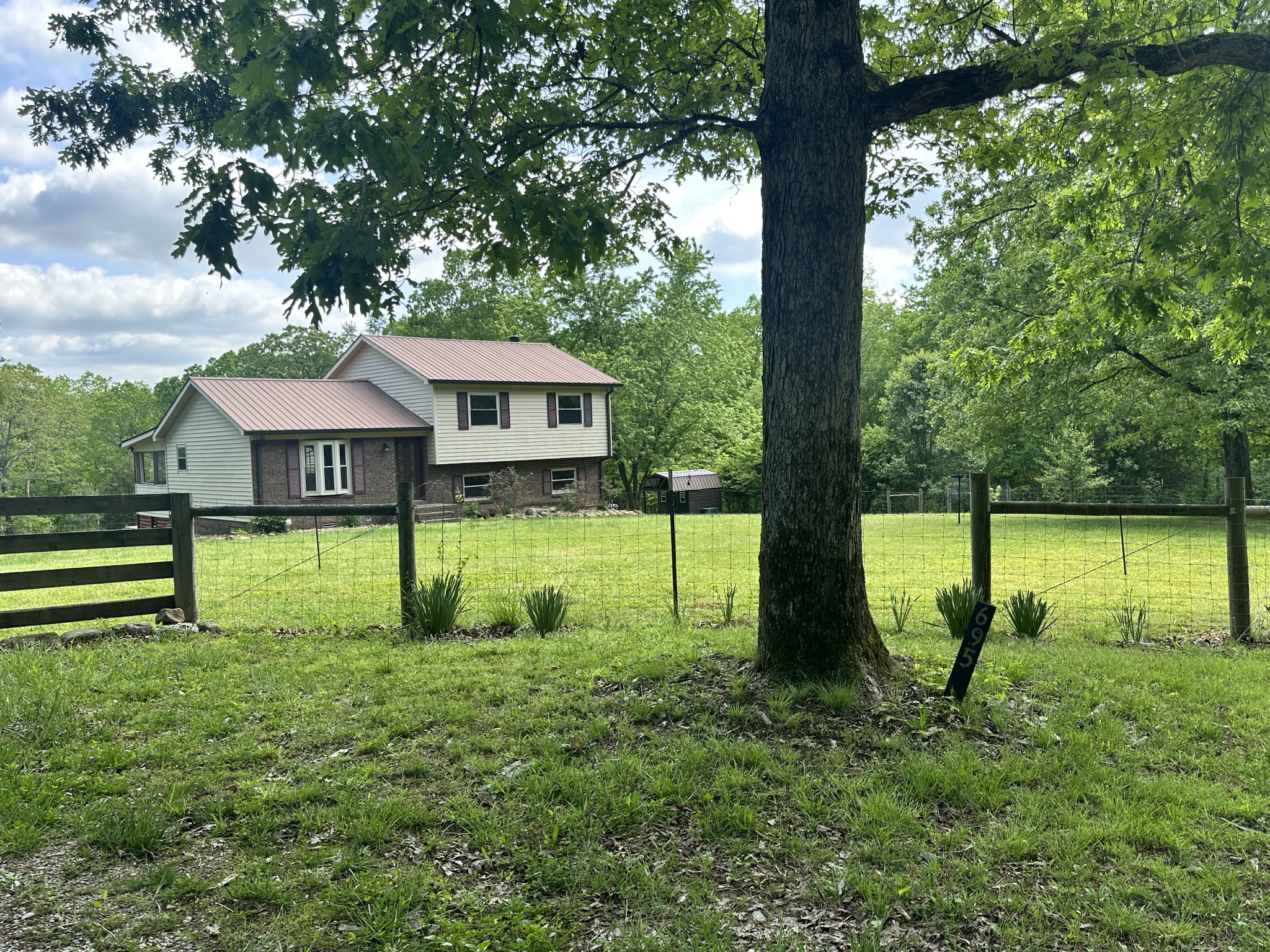 695 Bucket Branch Rd Property Photo