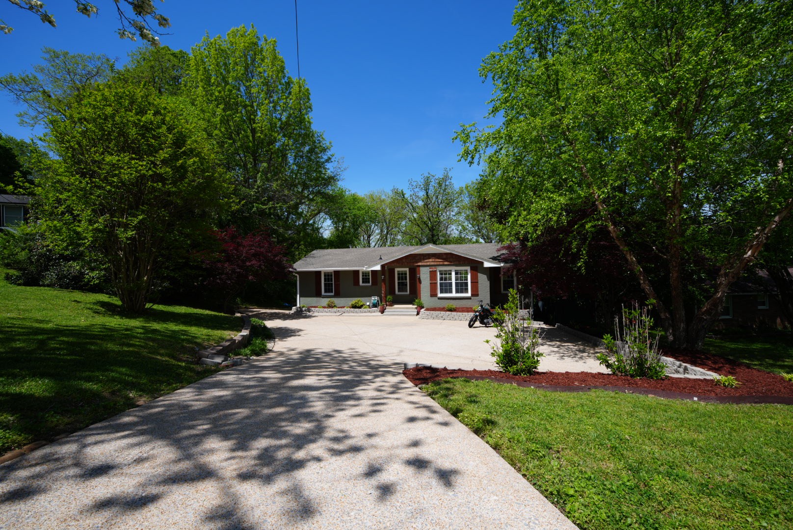 407 Rosehill Dr Property Photo 1