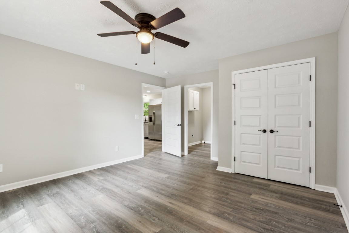 1212 Hollis Ln Property Photo 6