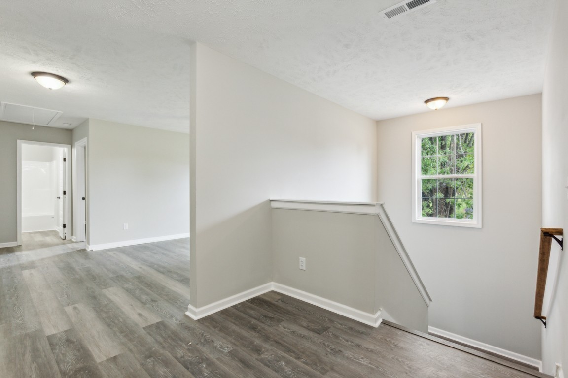 1212 Hollis Ln Property Photo 12