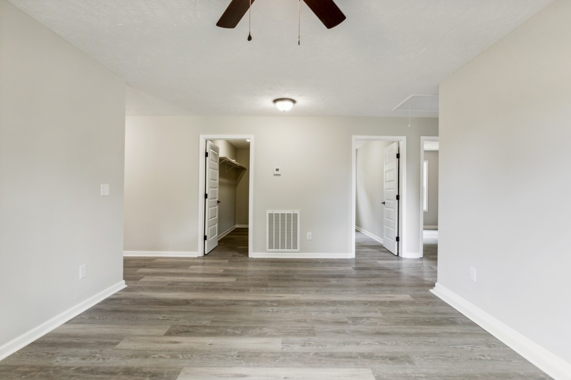 1212 Hollis Ln Property Photo 14