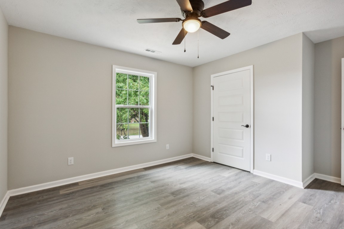 1212 Hollis Ln Property Photo 18