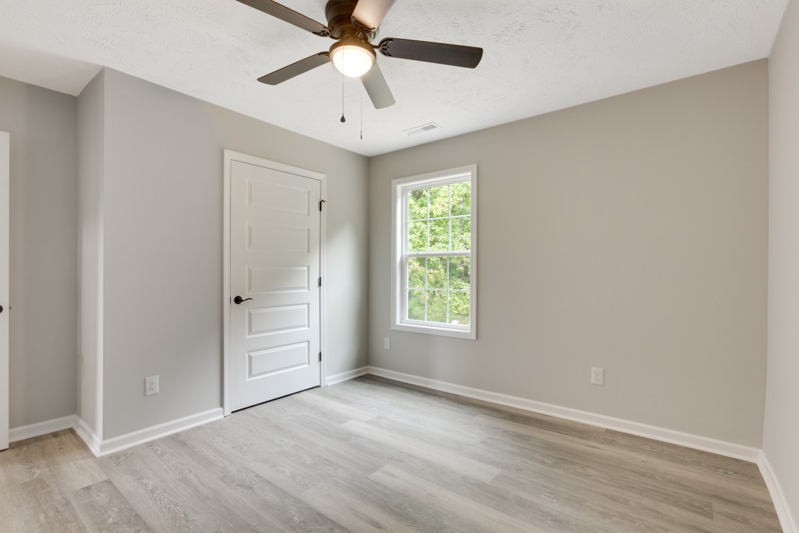 1212 Hollis Ln Property Photo 20