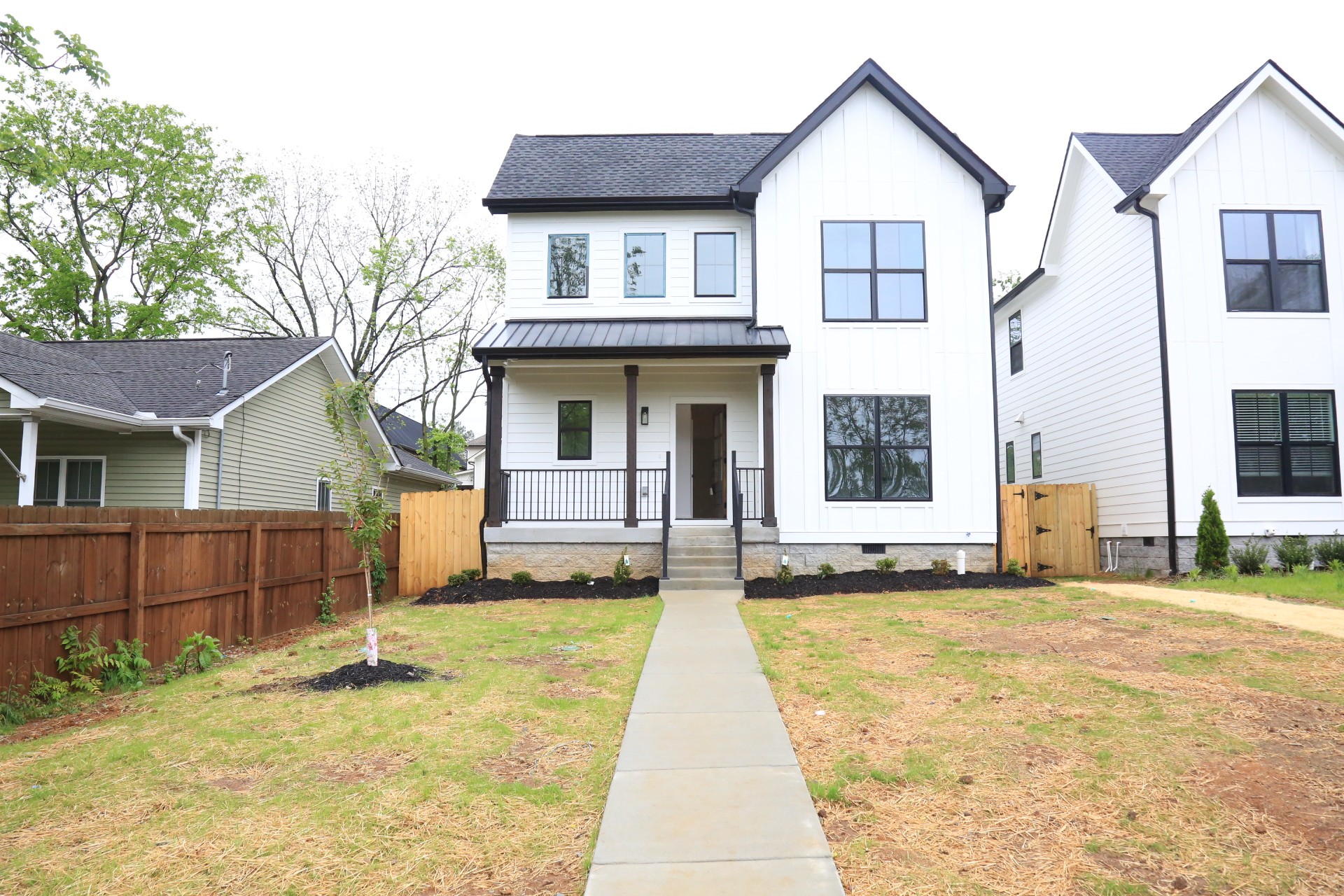 2226a Fox Ave Property Photo 1