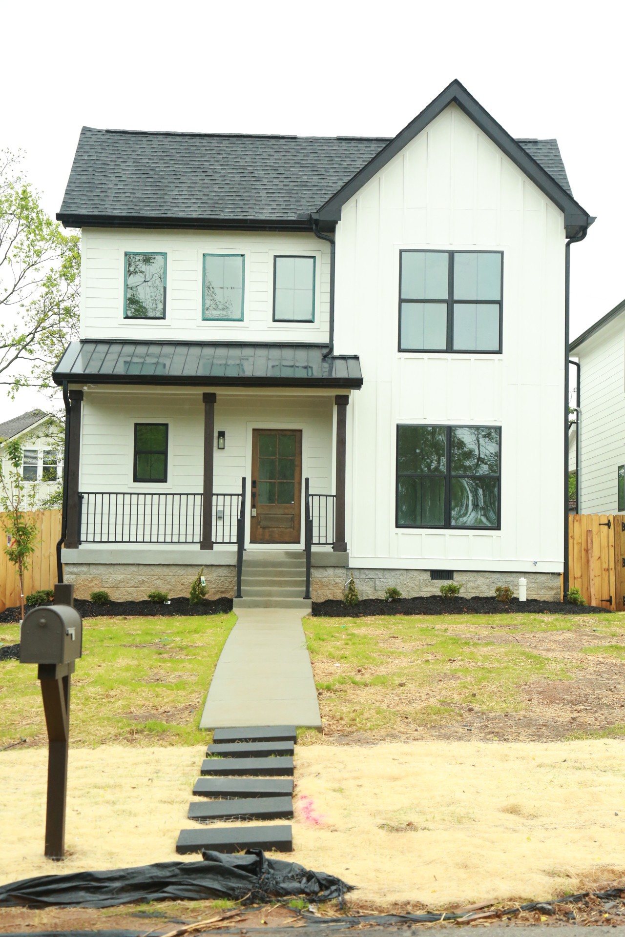 2226a Fox Ave Property Photo 2