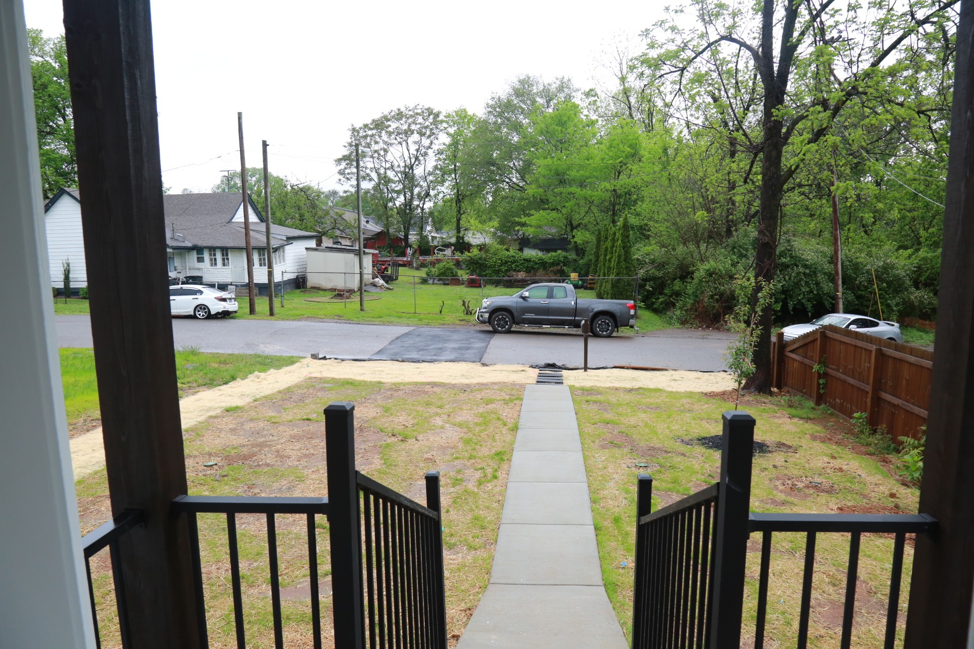 2226a Fox Ave Property Photo 3