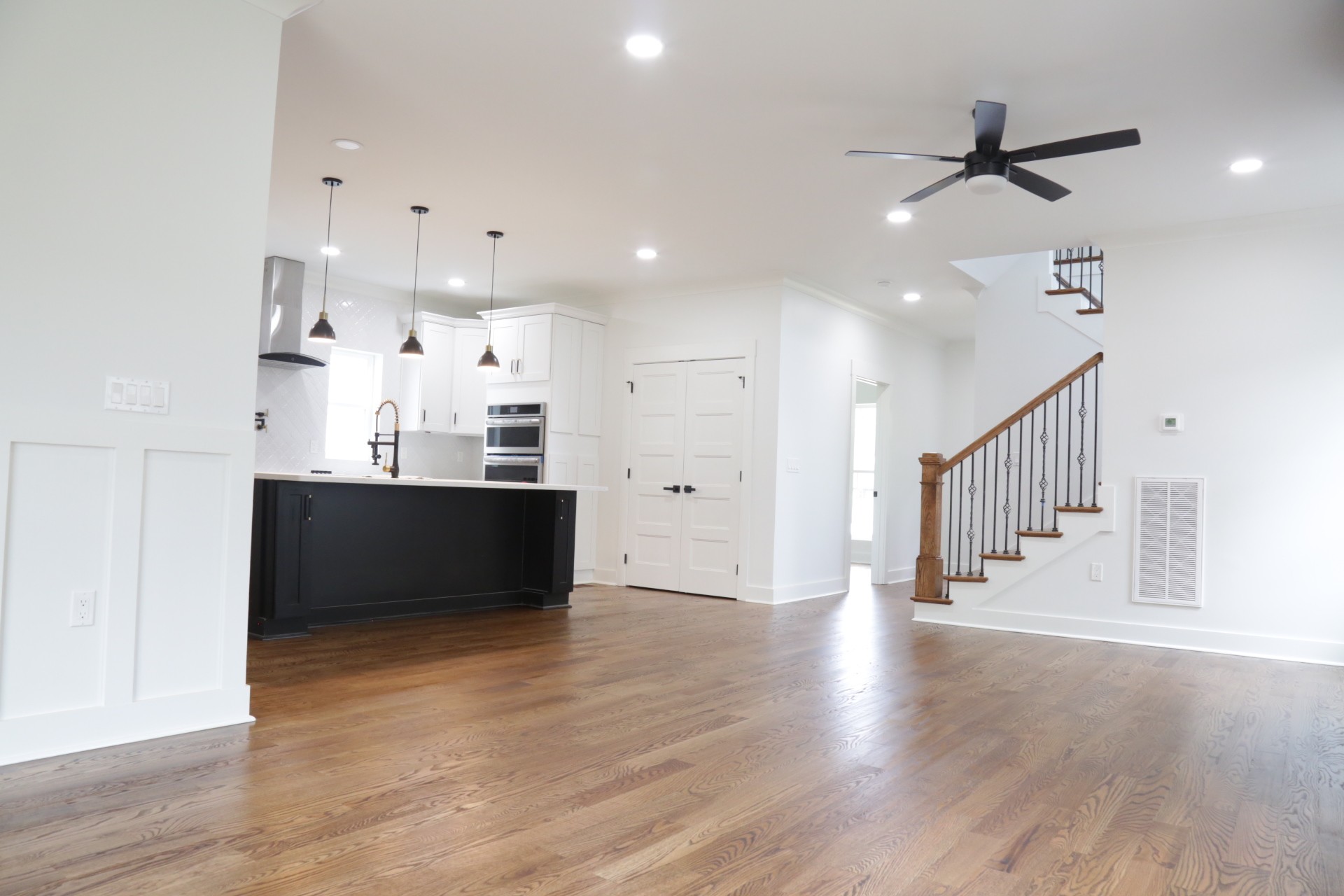2226a Fox Ave Property Photo 11