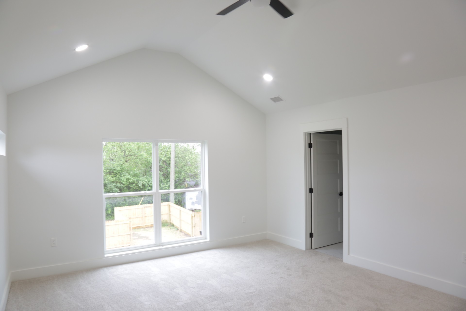 2226a Fox Ave Property Photo 45