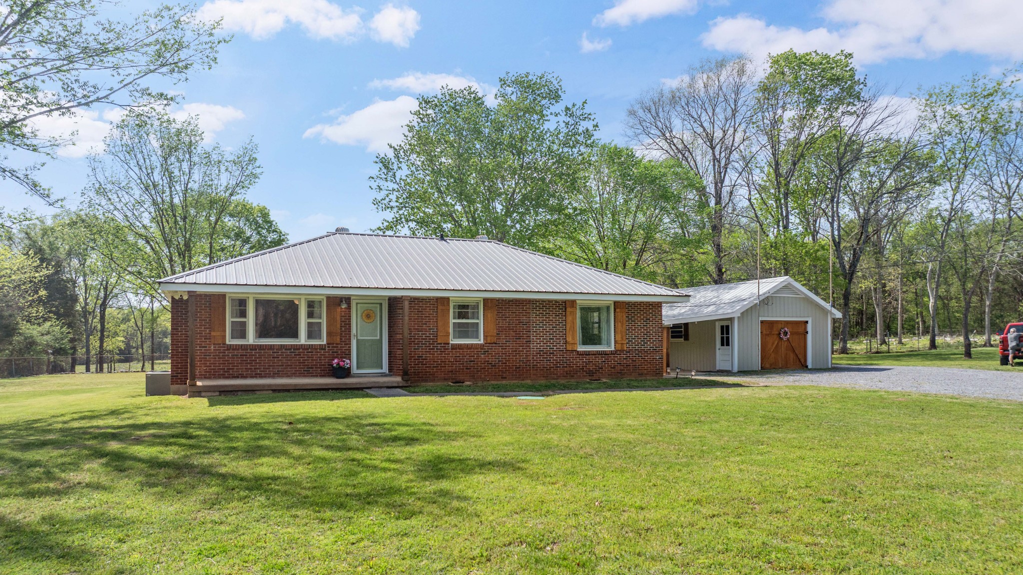 6343 N Lamar Rd Property Photo 1