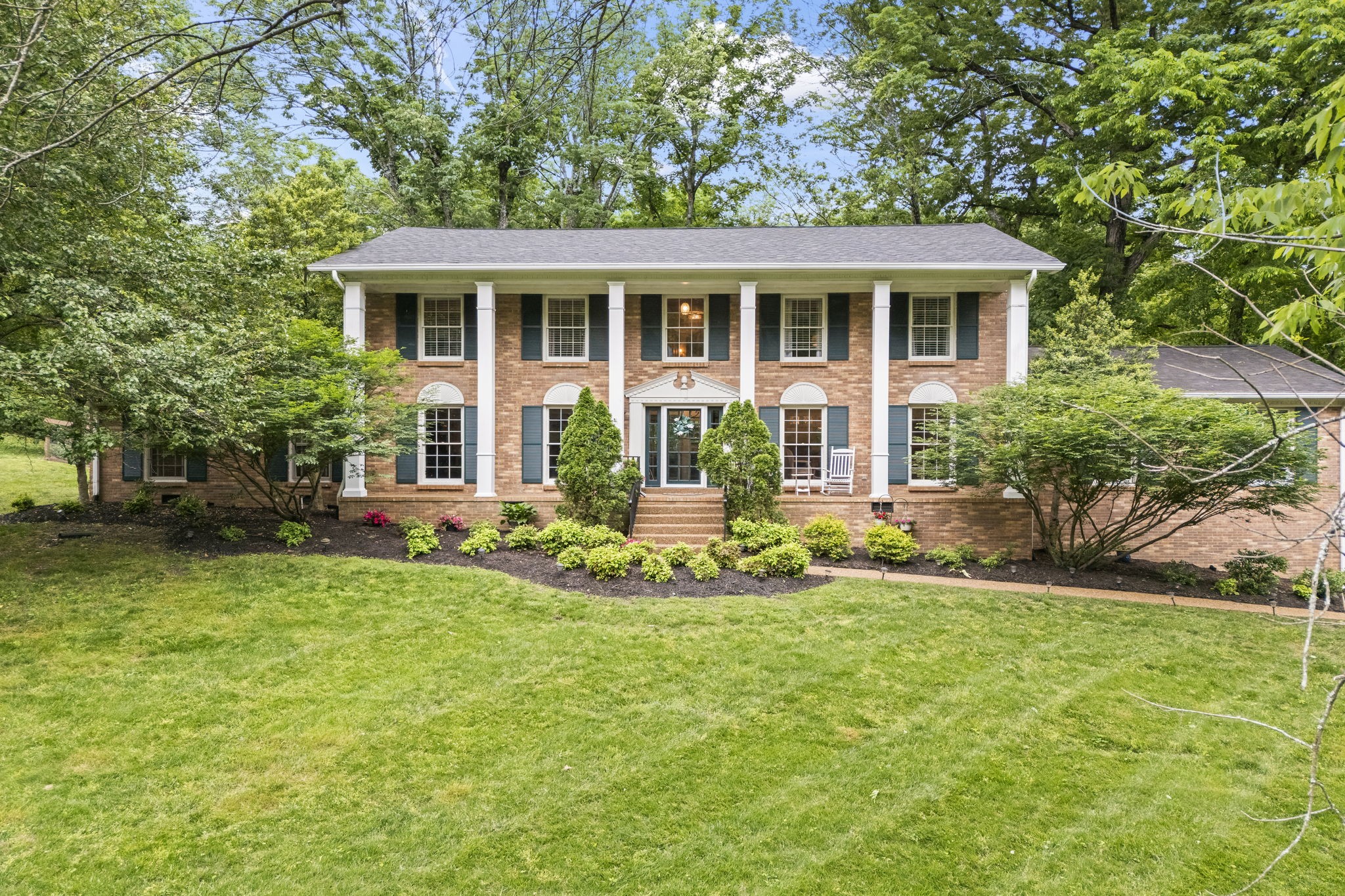 881 Lakemont Dr Property Photo