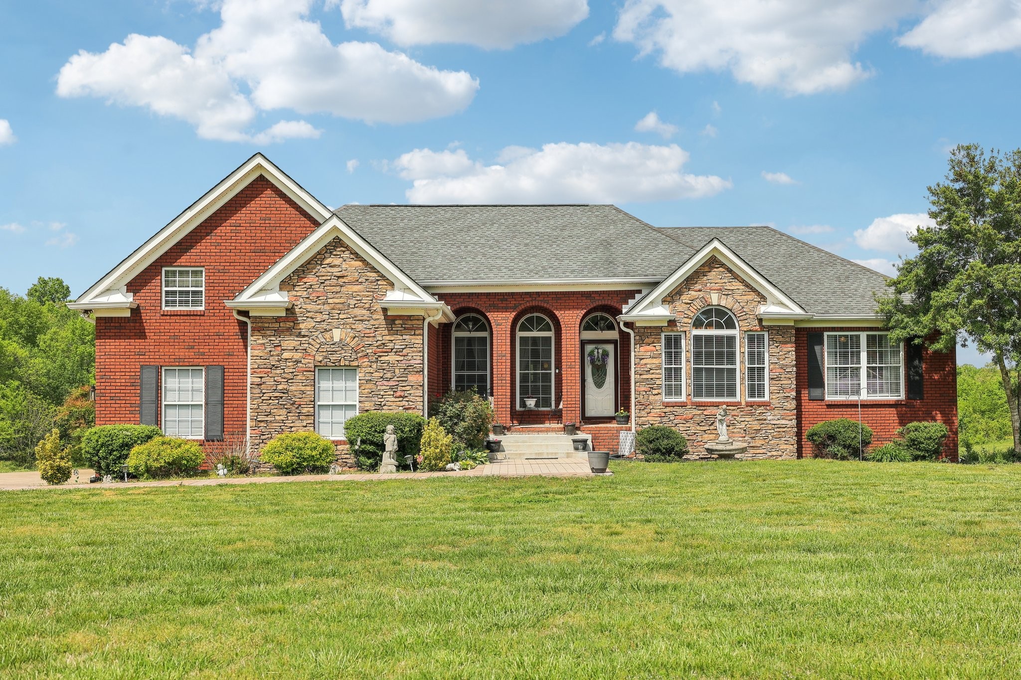 Woodlawn Real Estate Listings Main Image