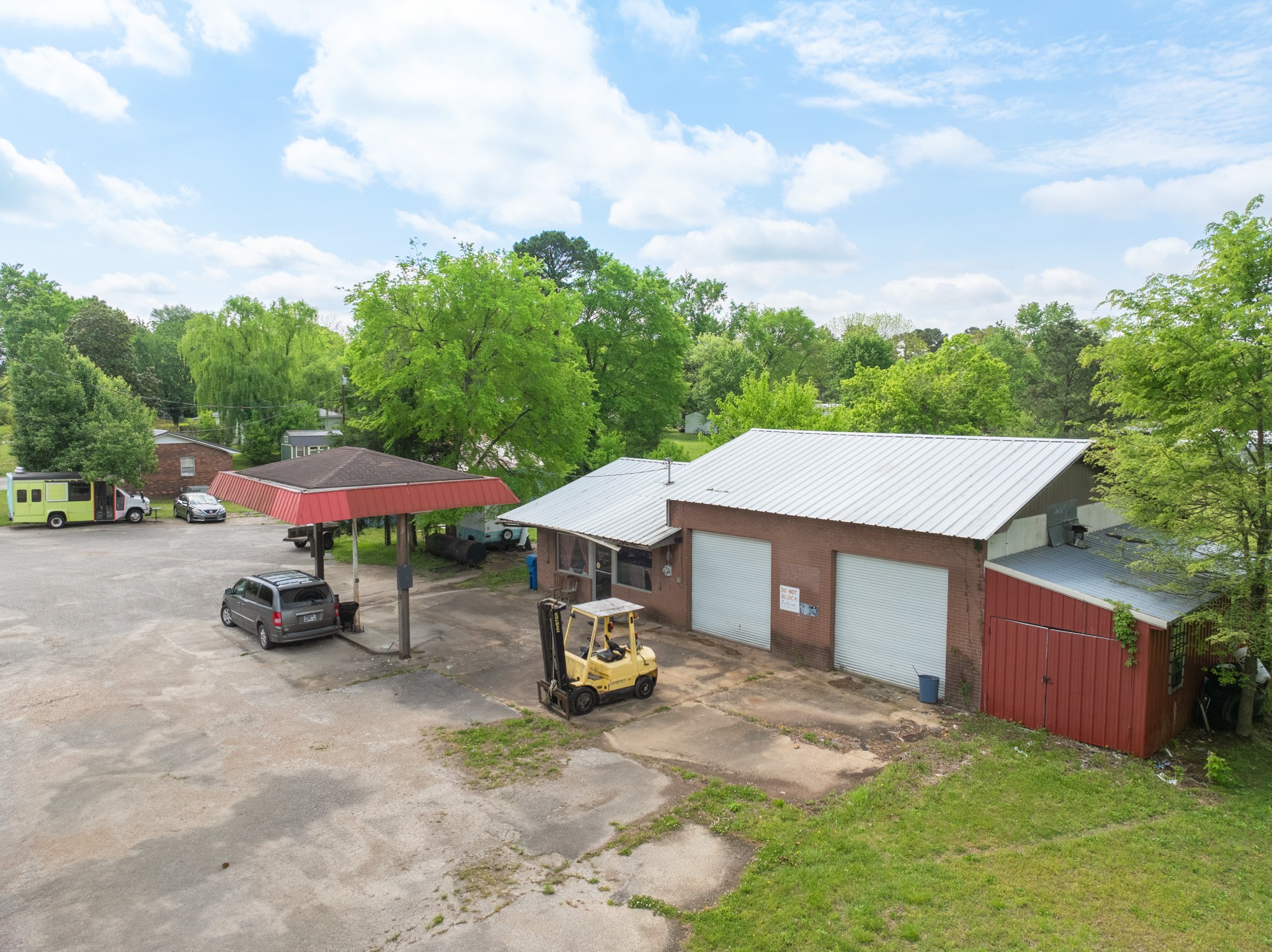 10011 Highway 114, W Property Photo 3