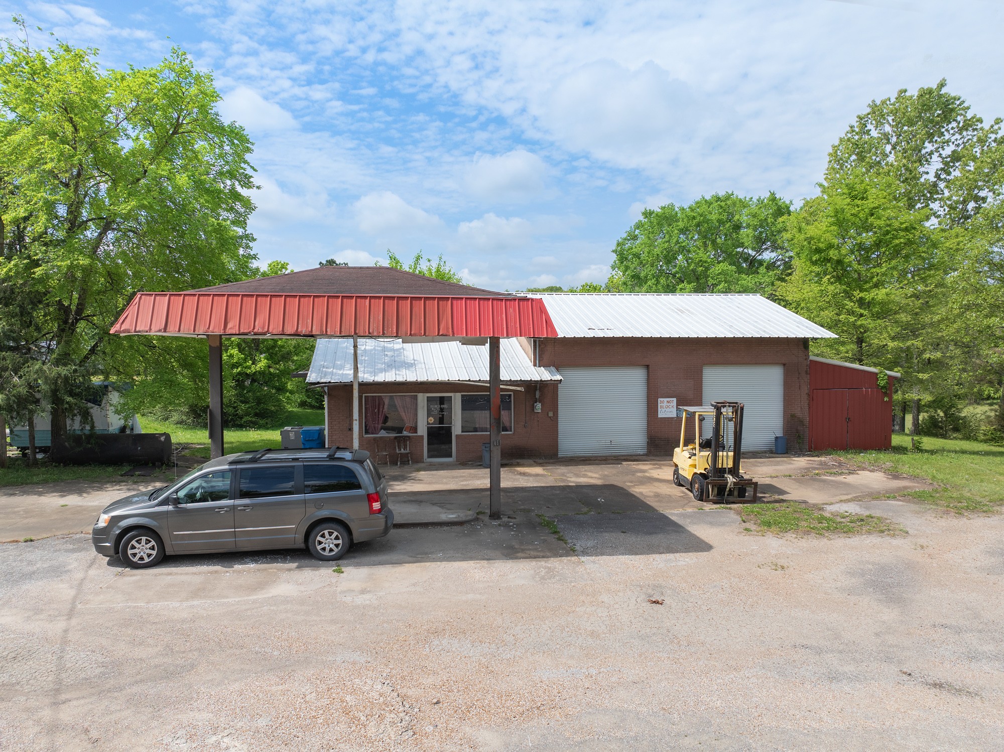10011 Highway 114, W Property Photo 5