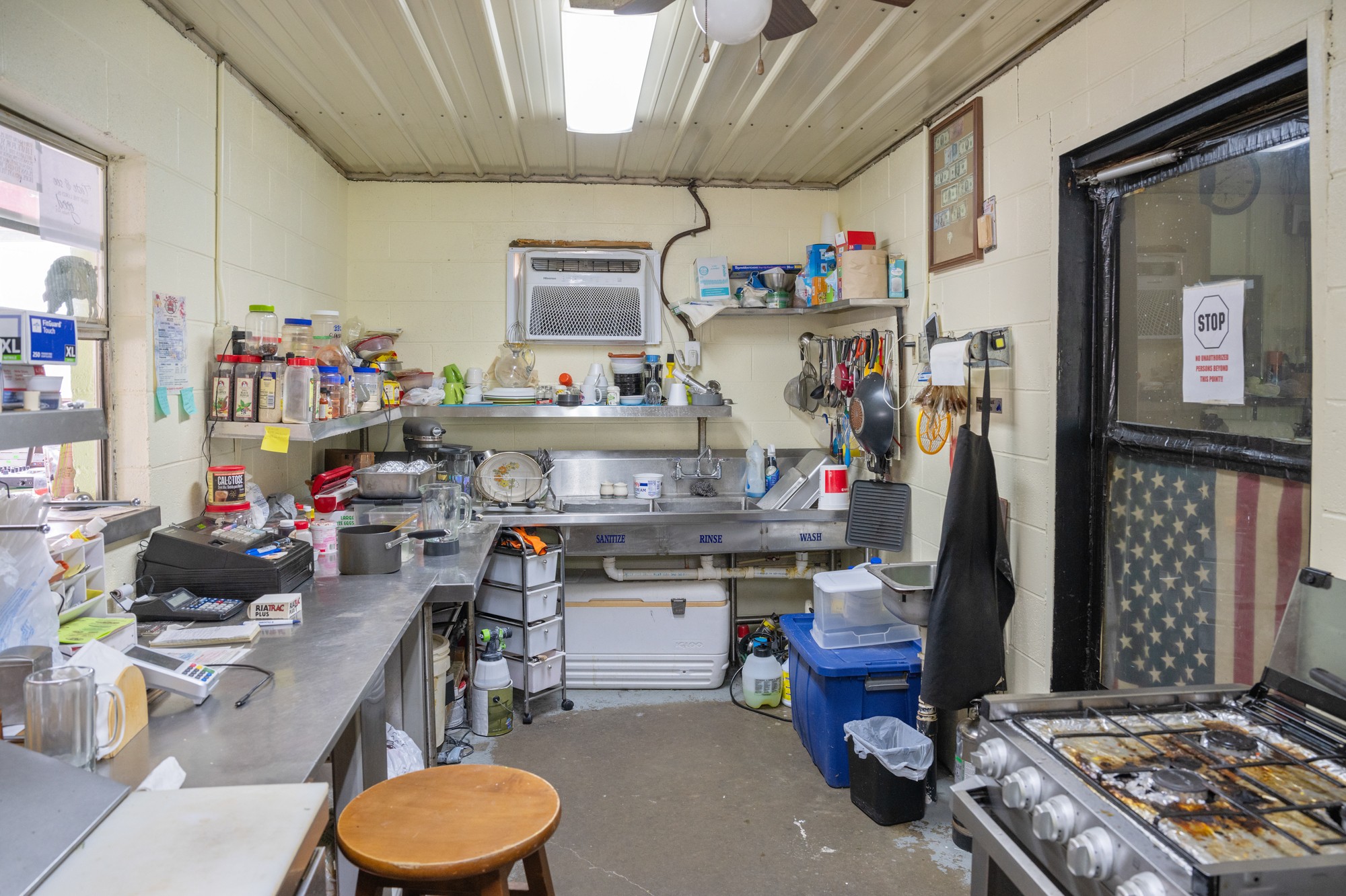 10011 Highway 114, W Property Photo 10