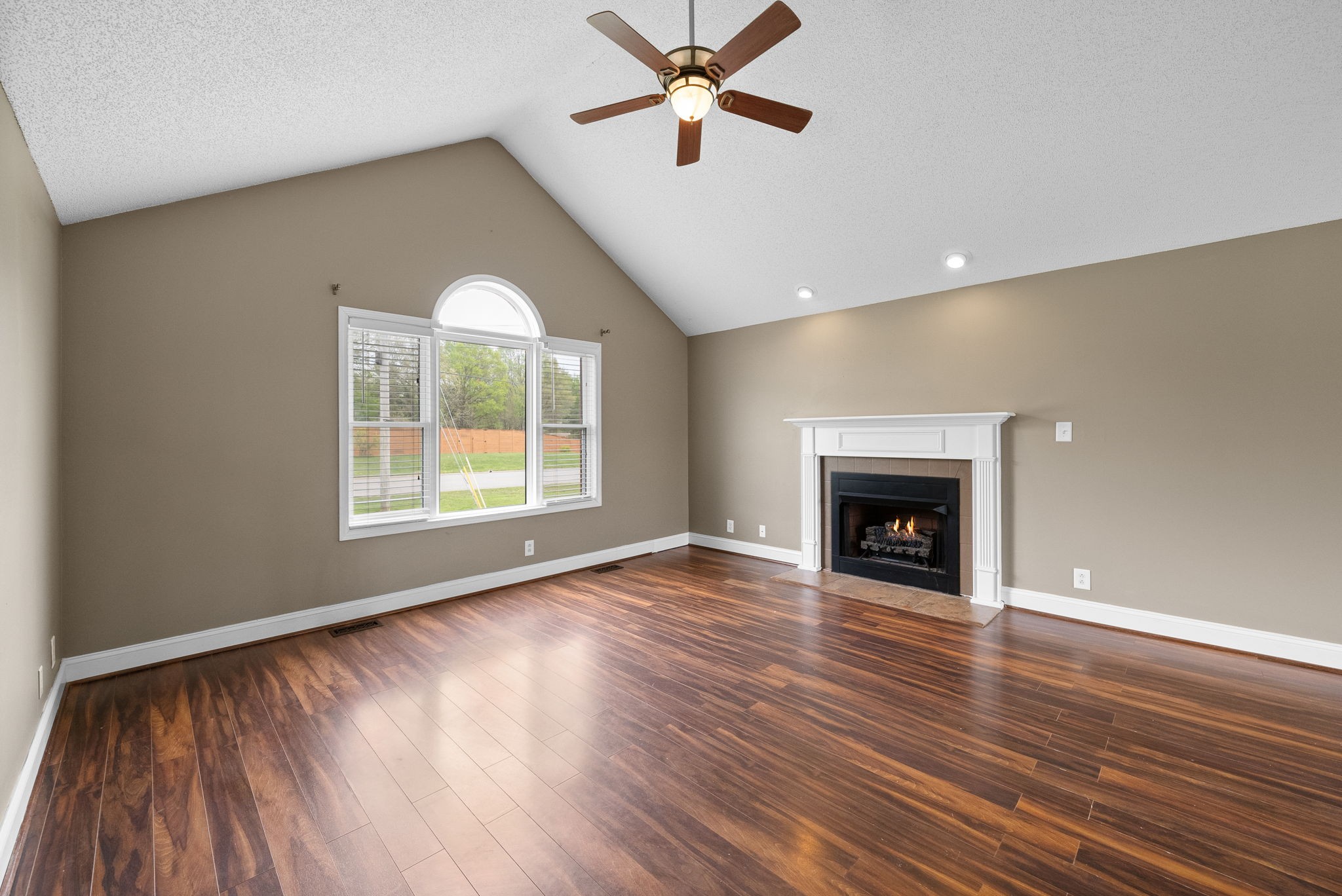 2938 Heatherfield Dr Property Photo 5