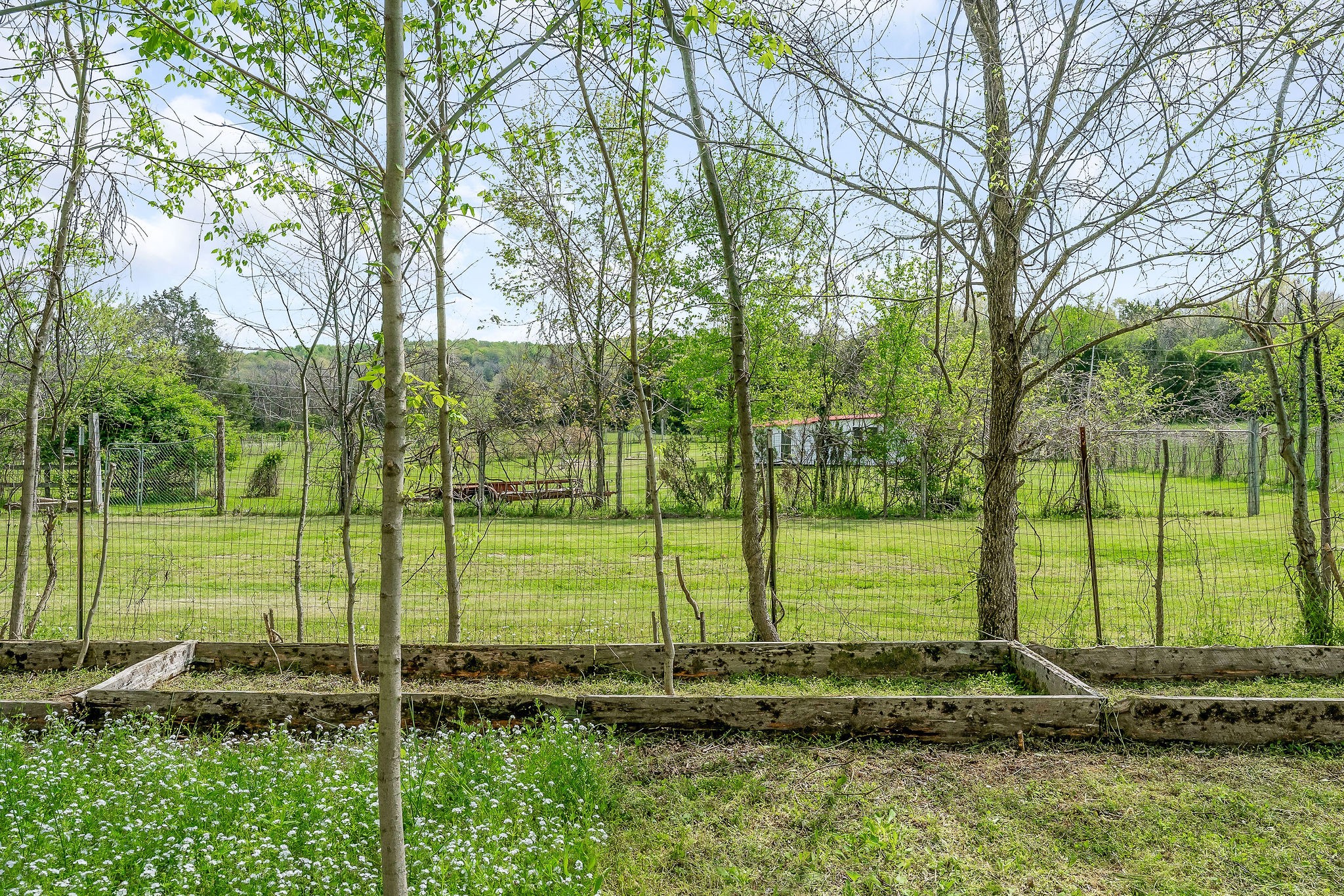 134 Opossum Hollow Rd Property Photo 25