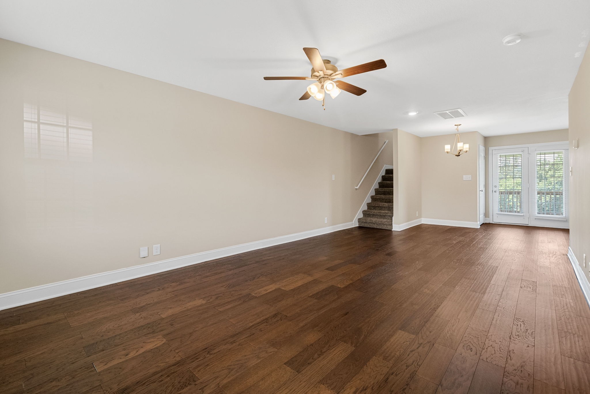 2961 Lancelot Ln Property Photo 6