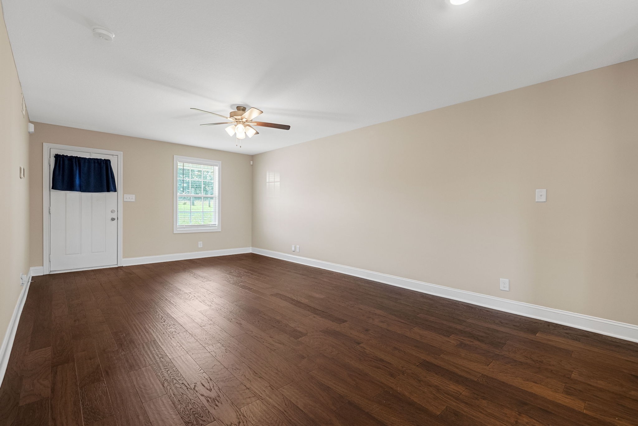 2961 Lancelot Ln Property Photo 8