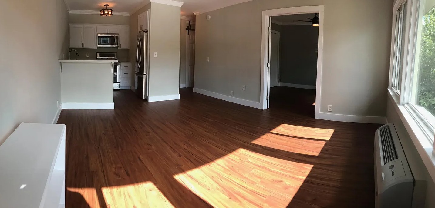 2020 Beech Ave Property Photo 1