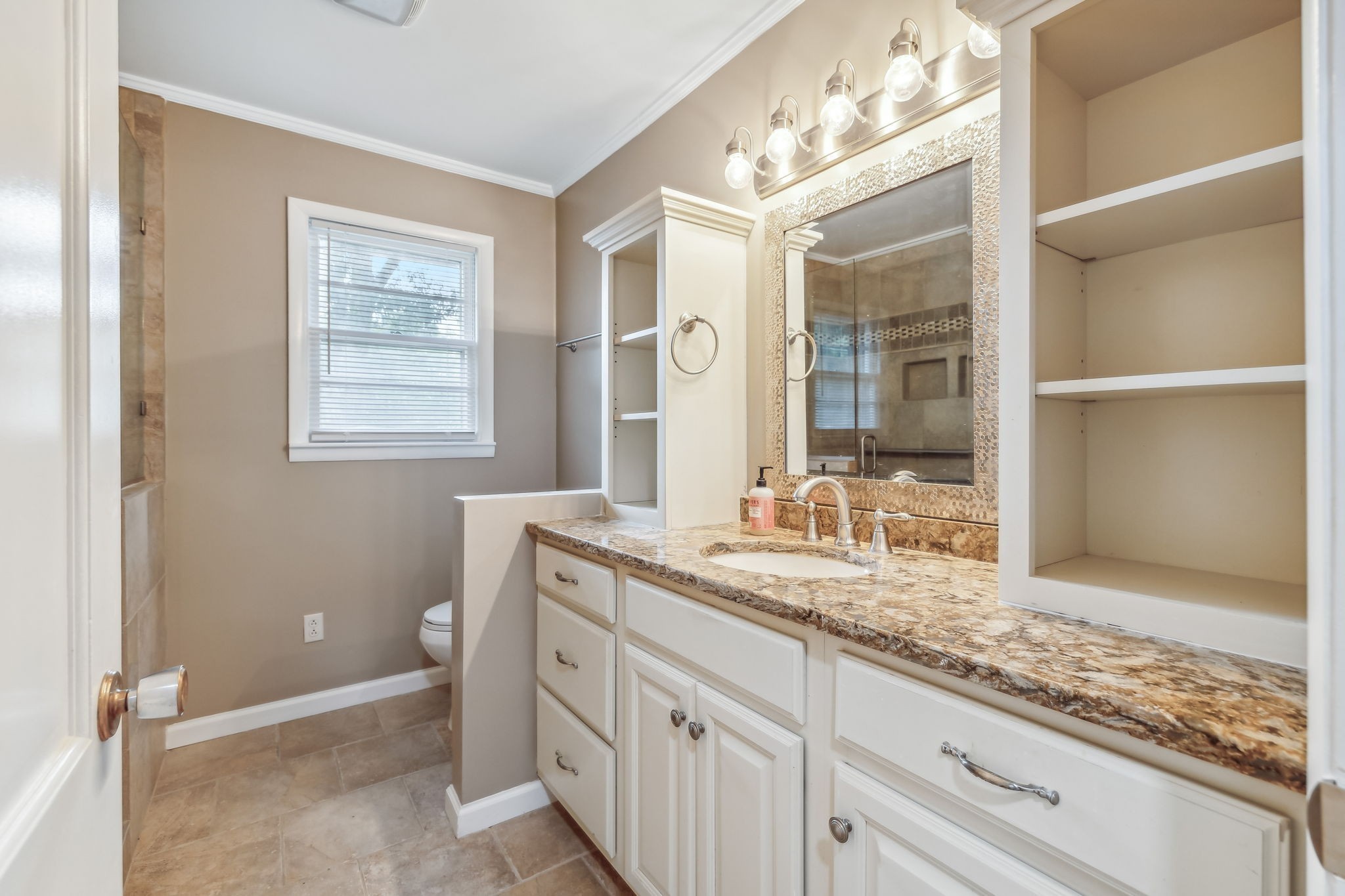 6510 Clemons Ridge Rd Property Photo 12