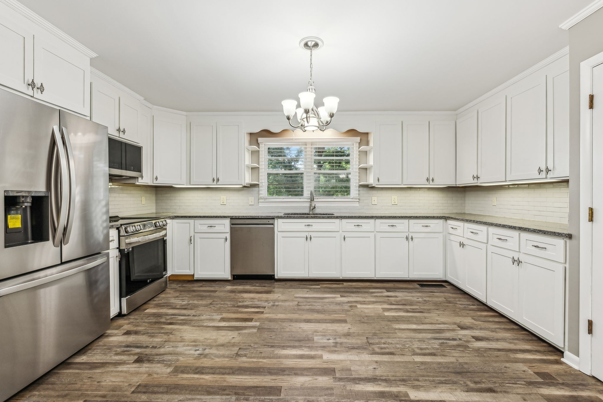 6510 Clemons Ridge Rd Property Photo 17