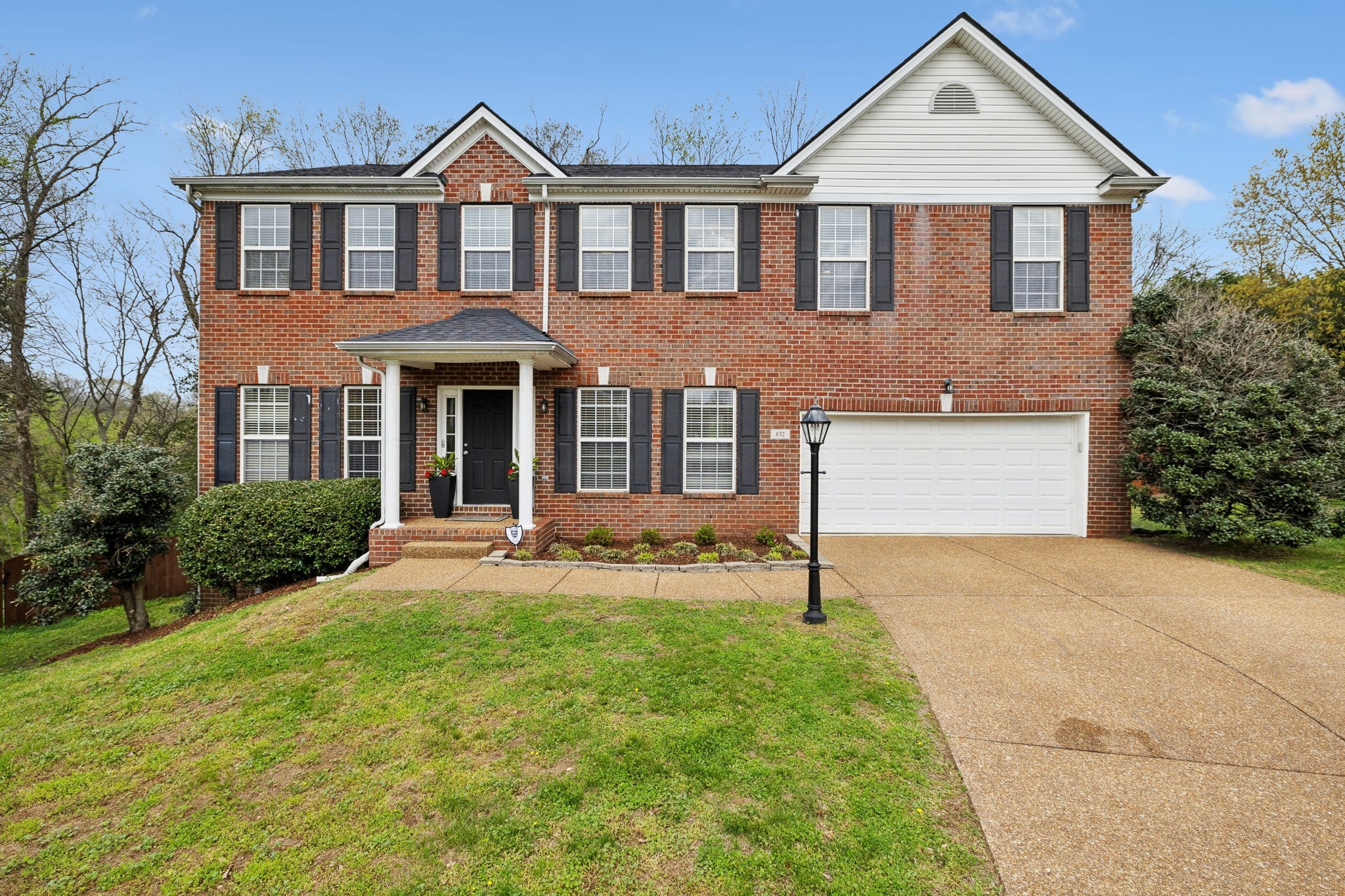 832 Banbury Way Property Photo