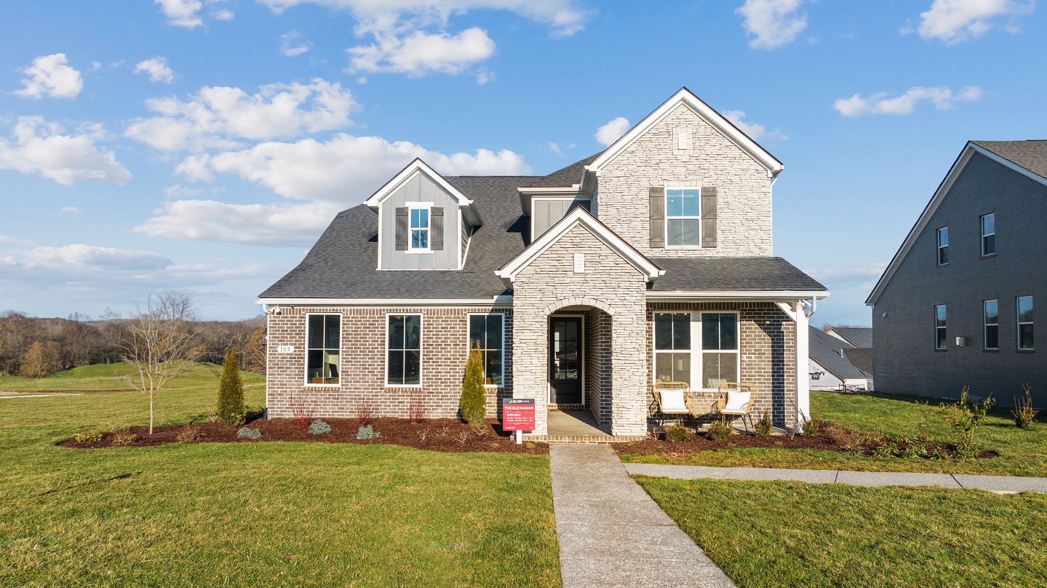 907 Champions Circle Property Photo 1