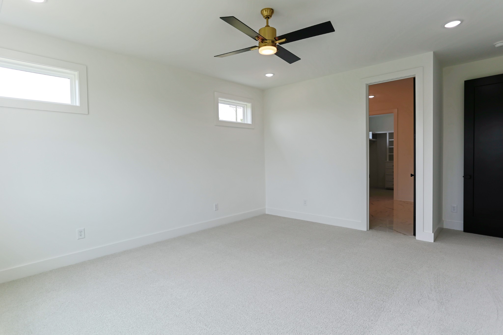 2426 Brittany Dr Property Photo 31