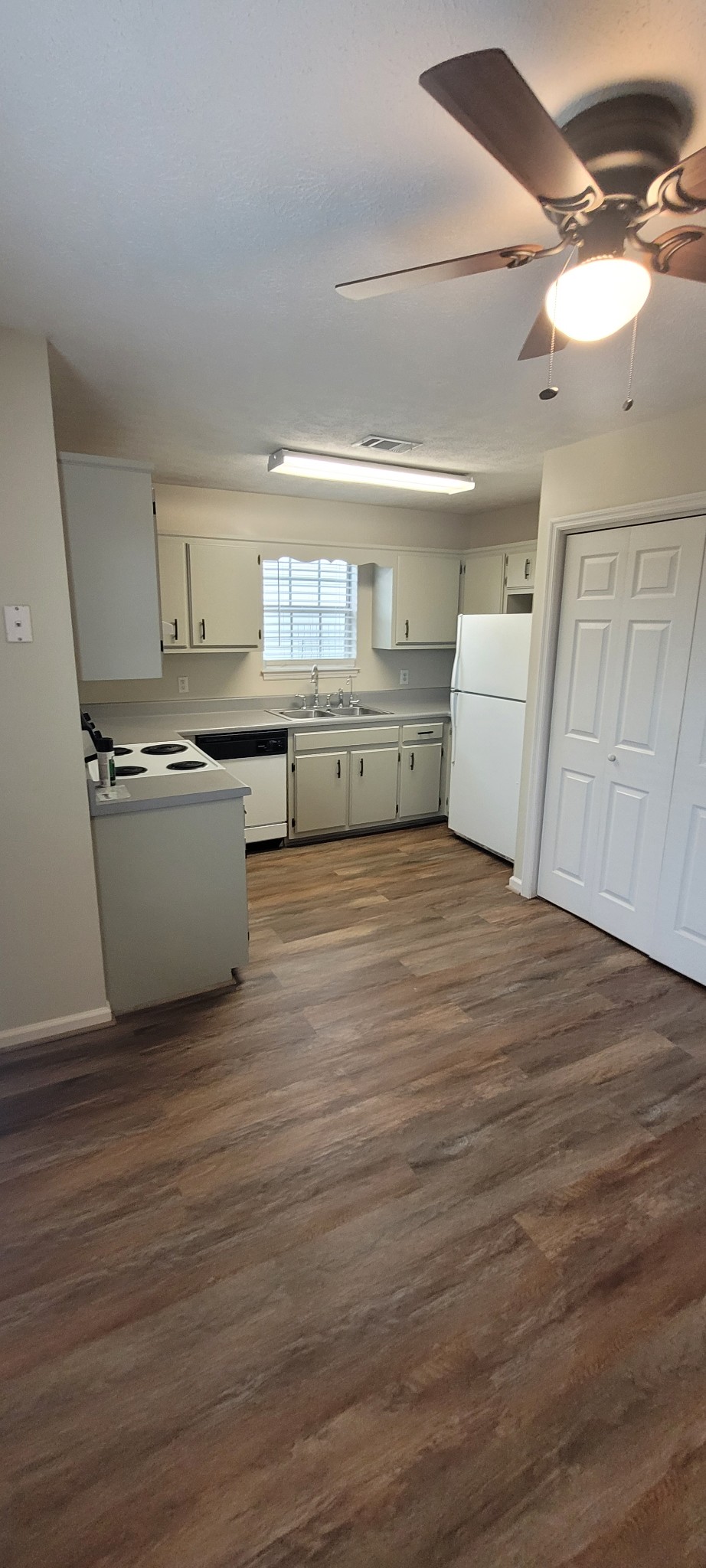 1608 Wynnhaven Ct Property Photo 8