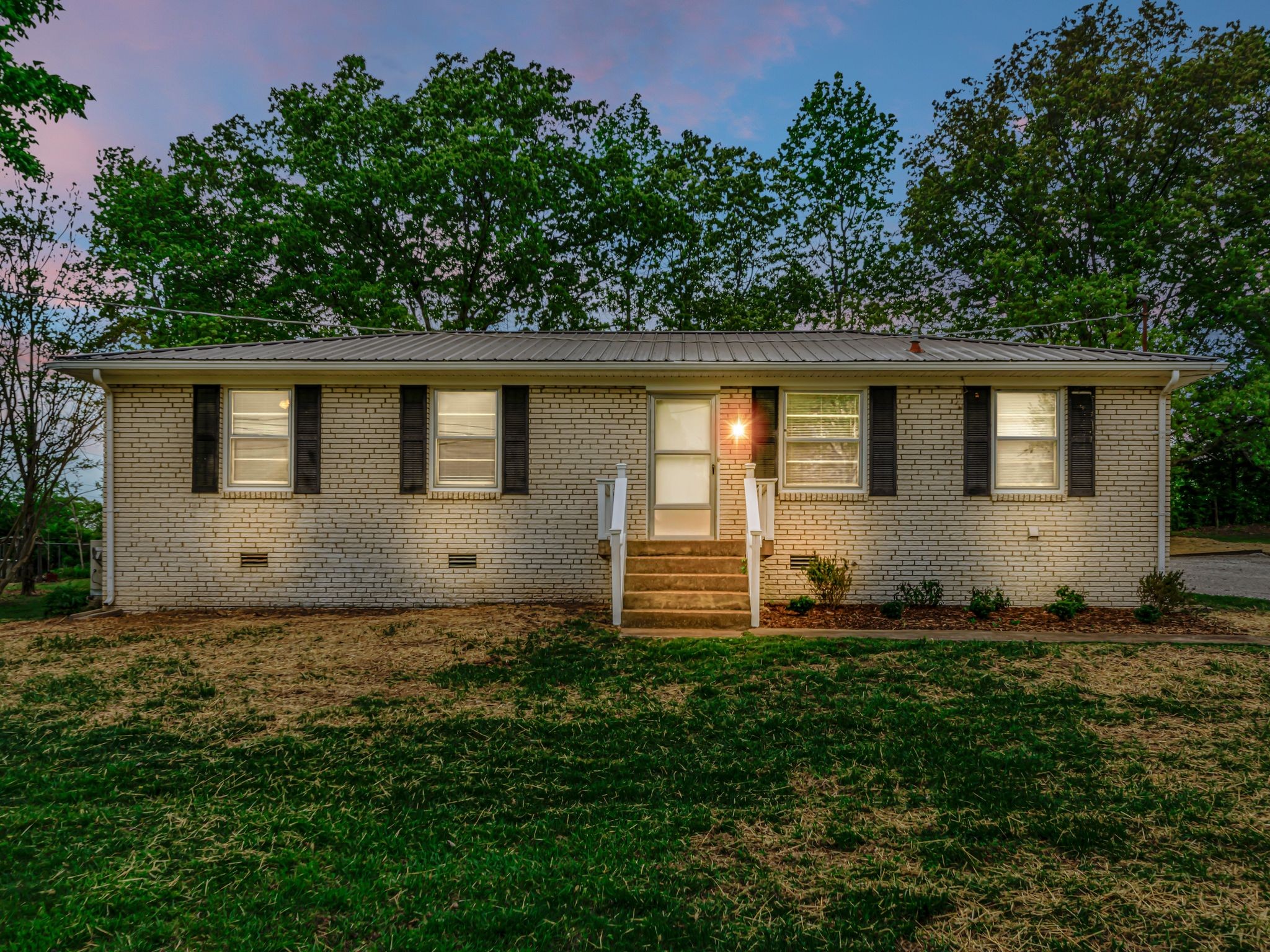 129 Hilltop Dr Property Photo