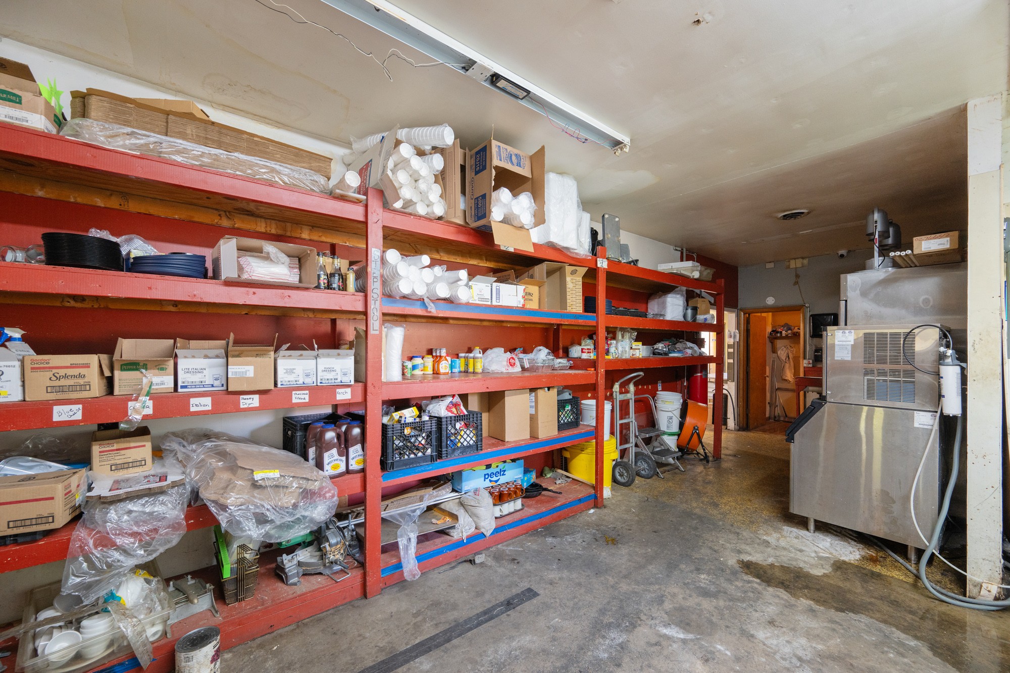 217 E School St Property Photo 26