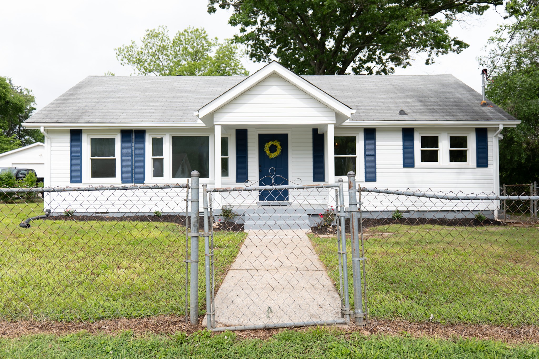 313 Jakes Ave Property Photo 4