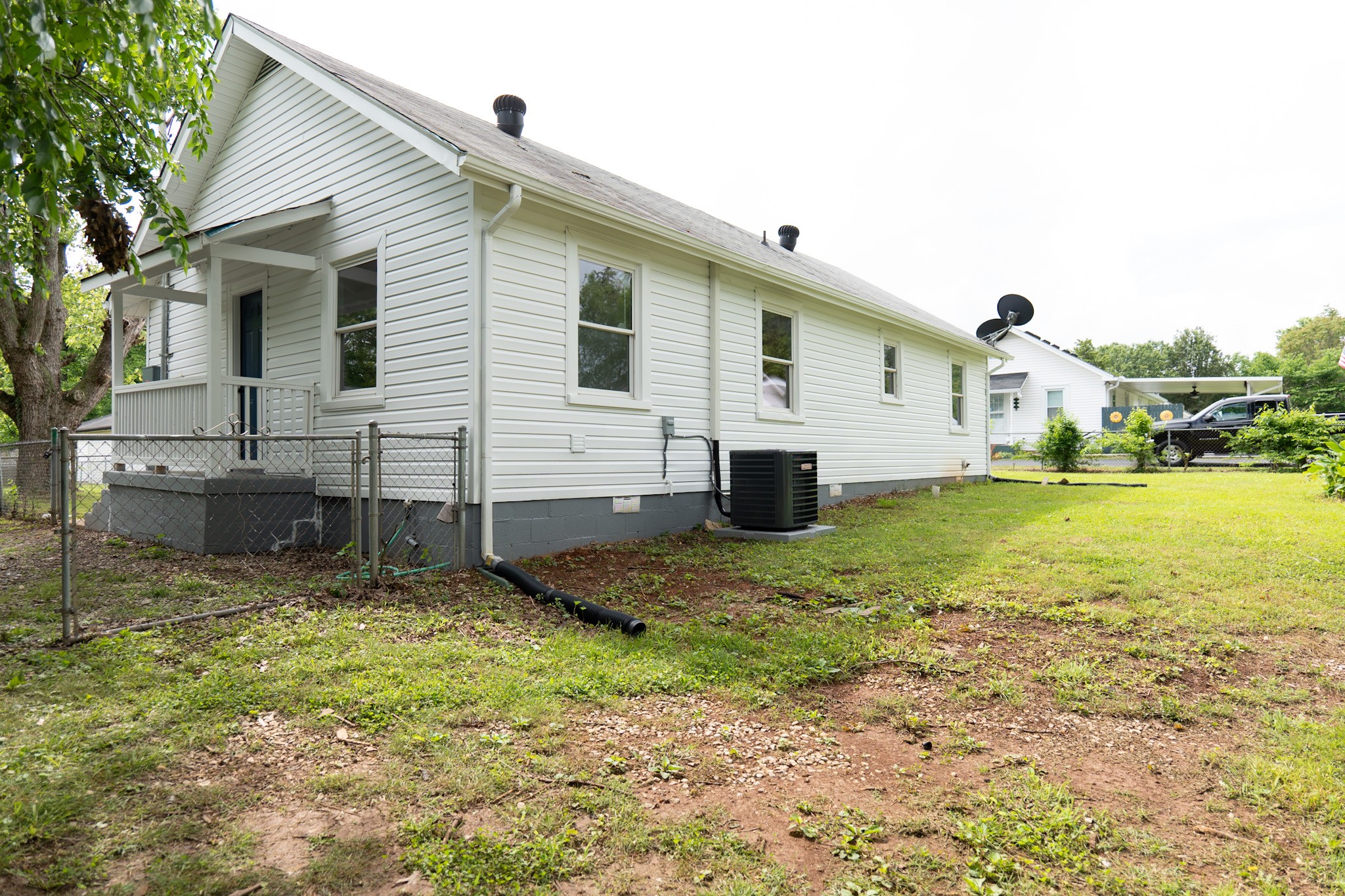 313 Jakes Ave Property Photo 7