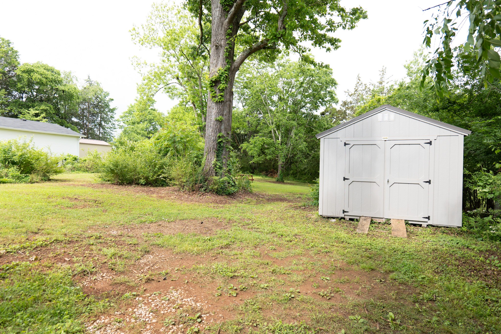313 Jakes Ave Property Photo 9