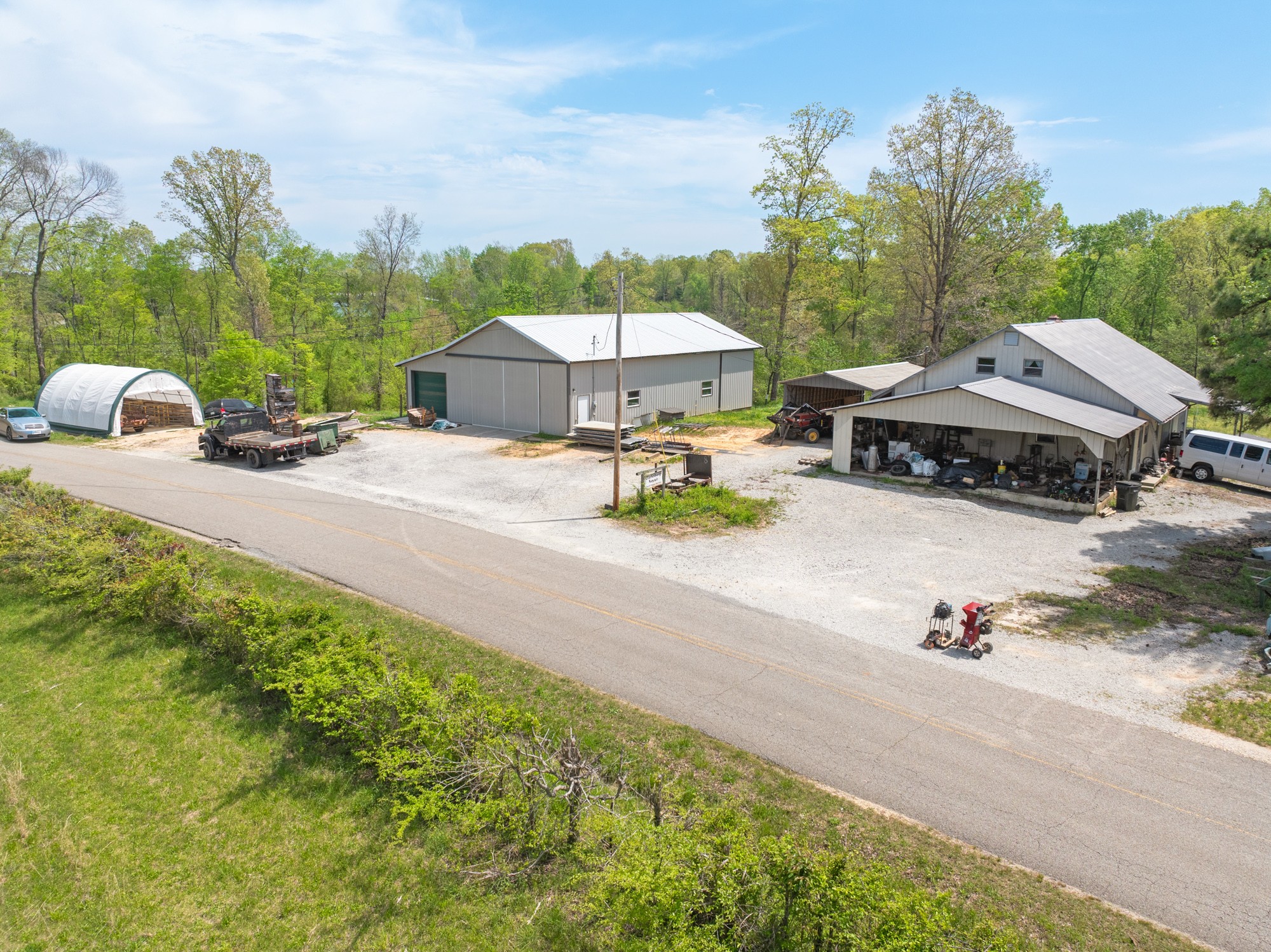 790 Roan Creek Levee Rd Property Photo 2