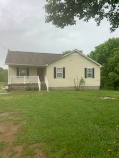 2620 Valley Ln Property Photo 1