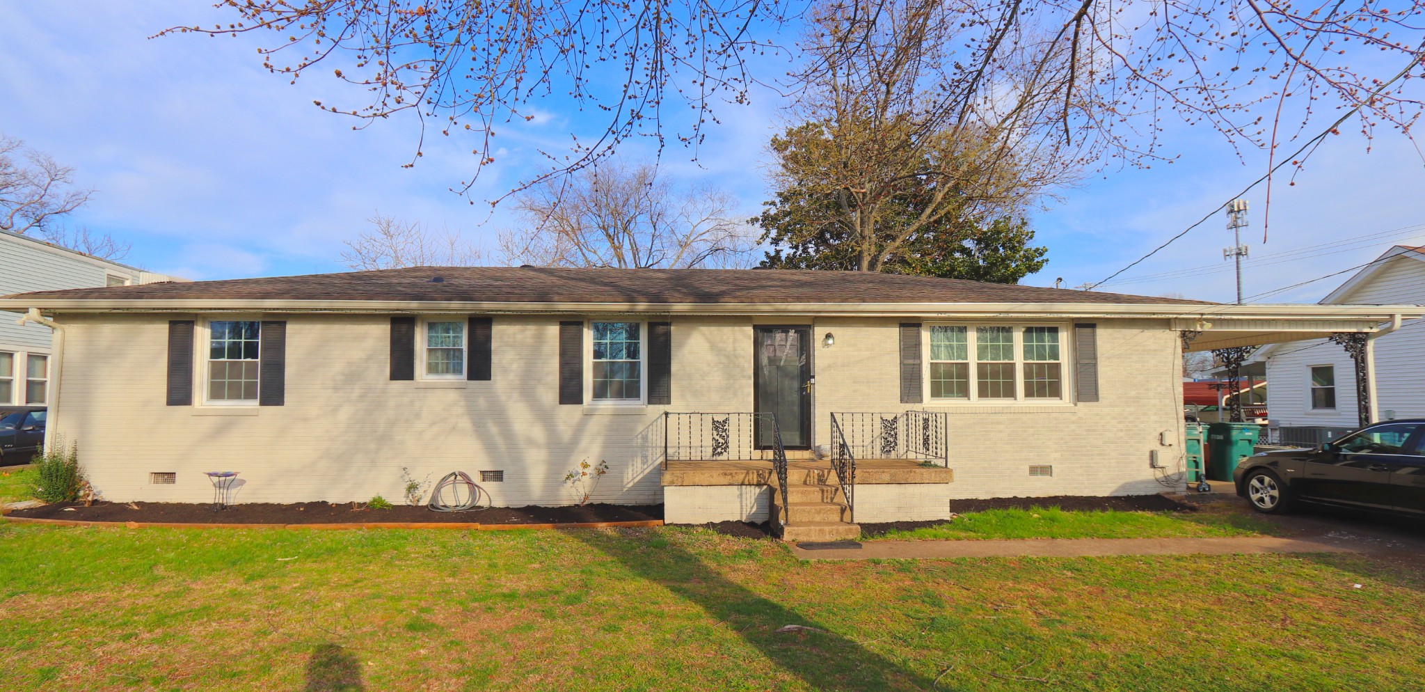 407 Fairview Ave Property Photo 1