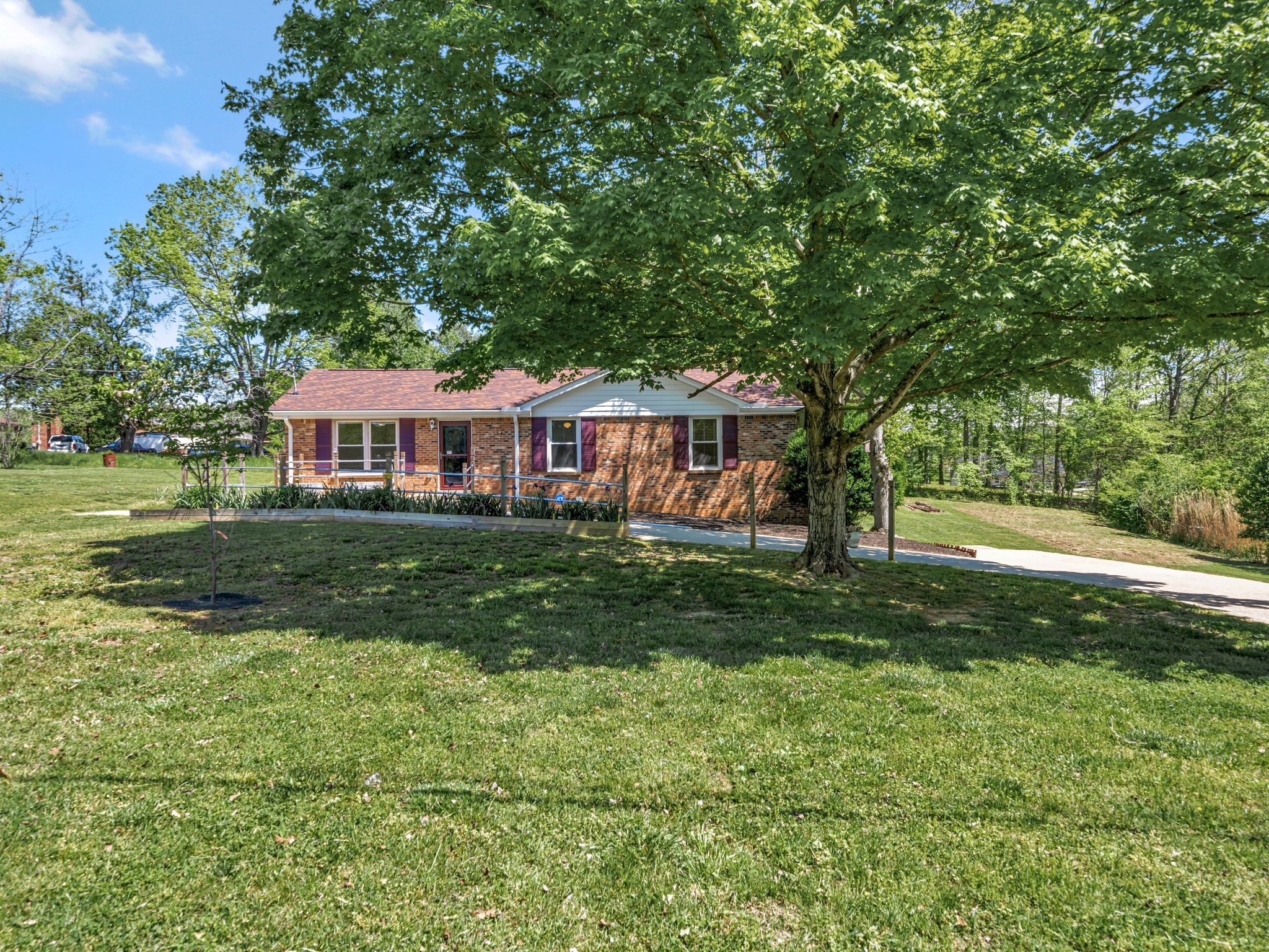 342 Harold Dr Property Photo 1
