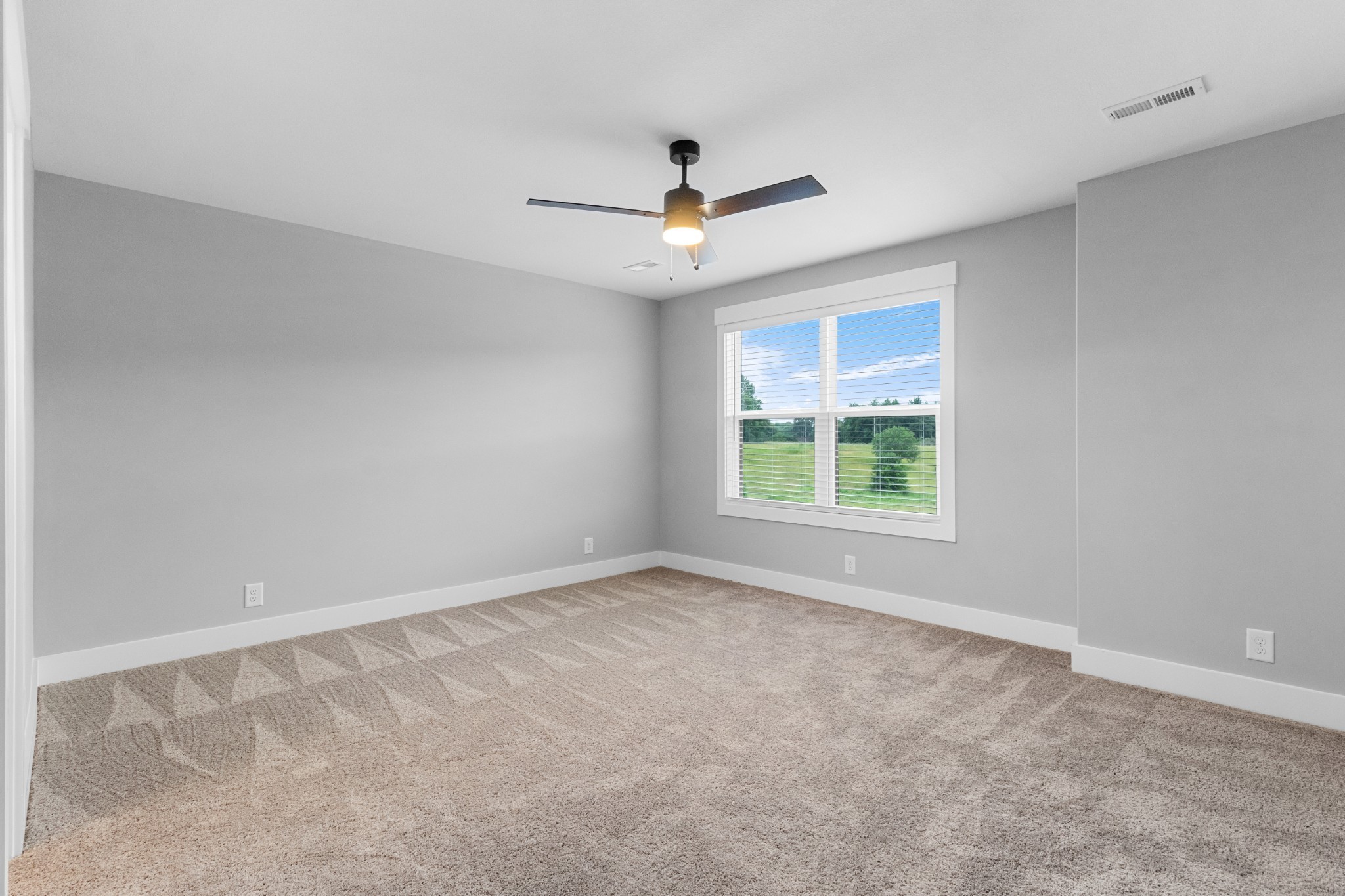305 Jonathan Wade Circle Property Photo 16