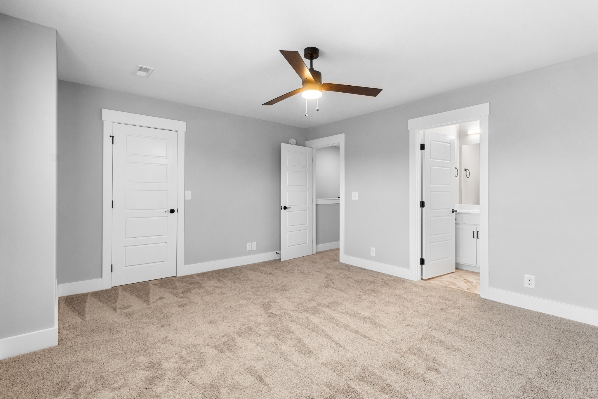 305 Jonathan Wade Circle Property Photo 17