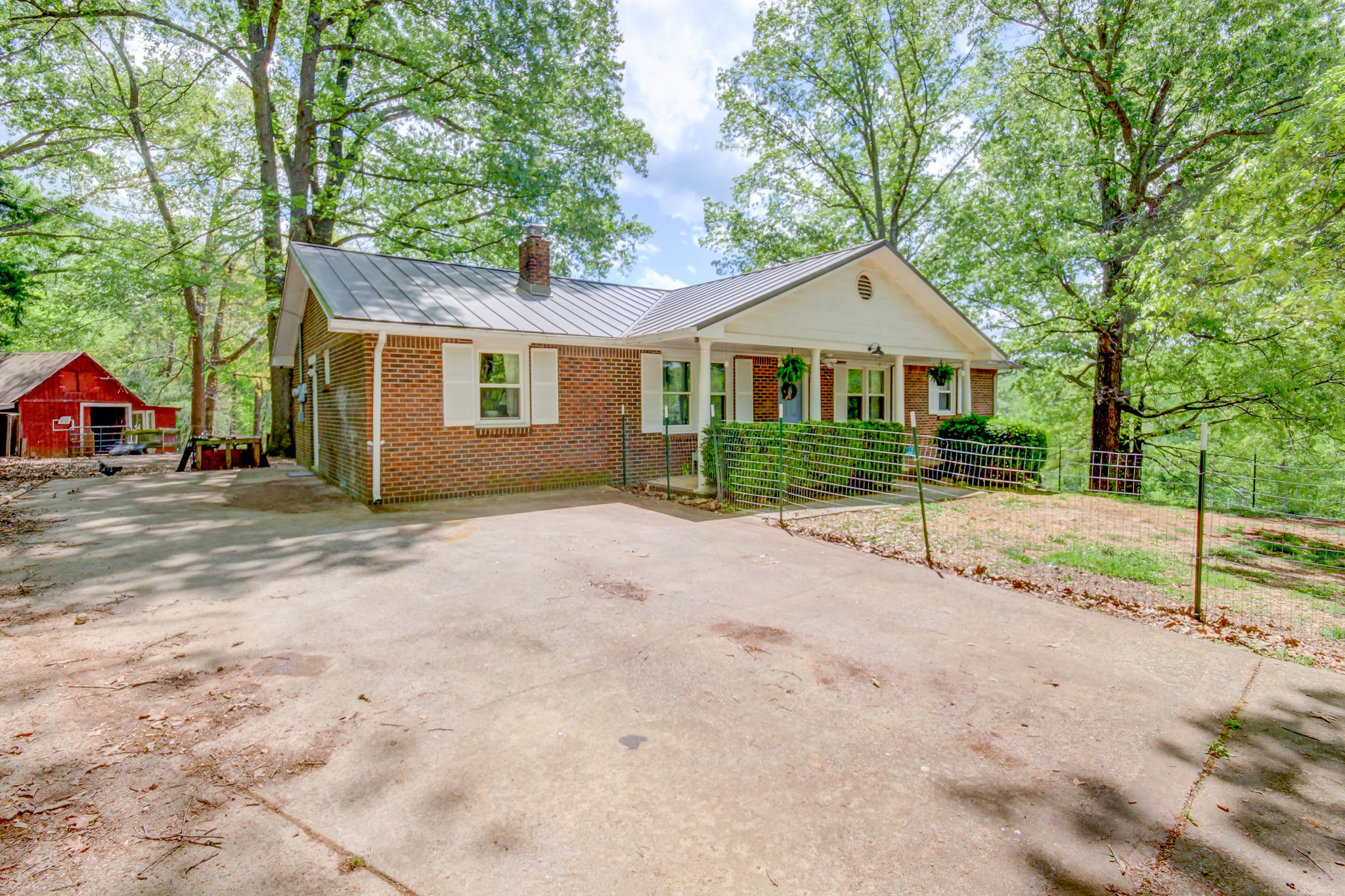 3150 Sugar Creek Rd Property Photo
