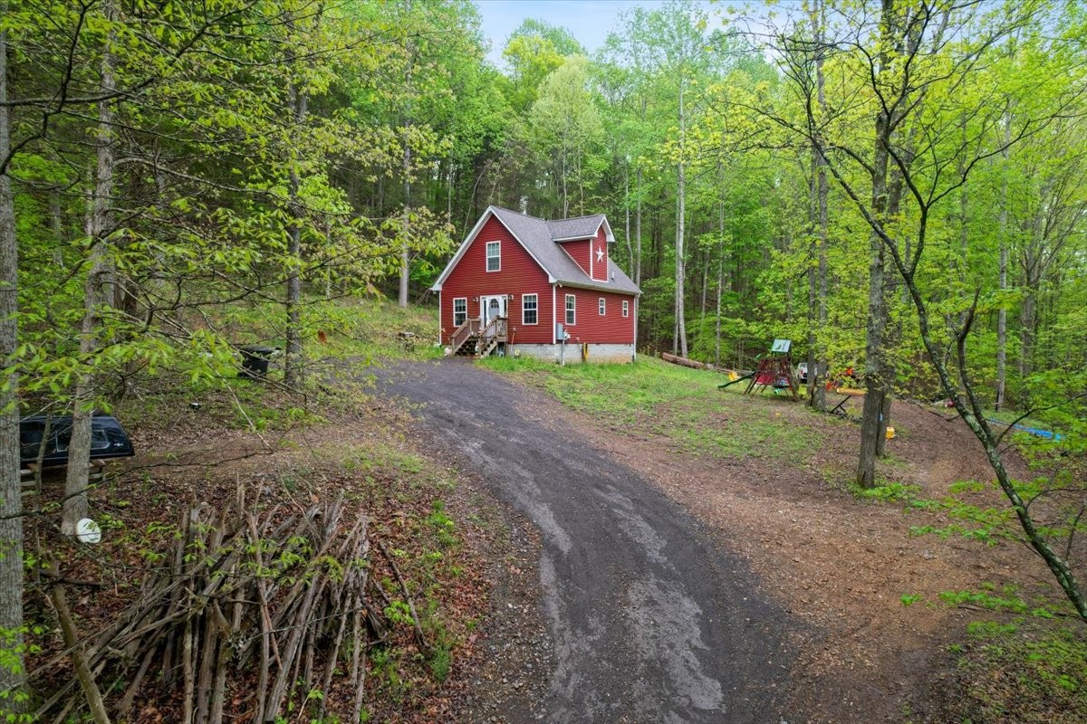 1576 Butler Mill Hollow Rd Property Photo