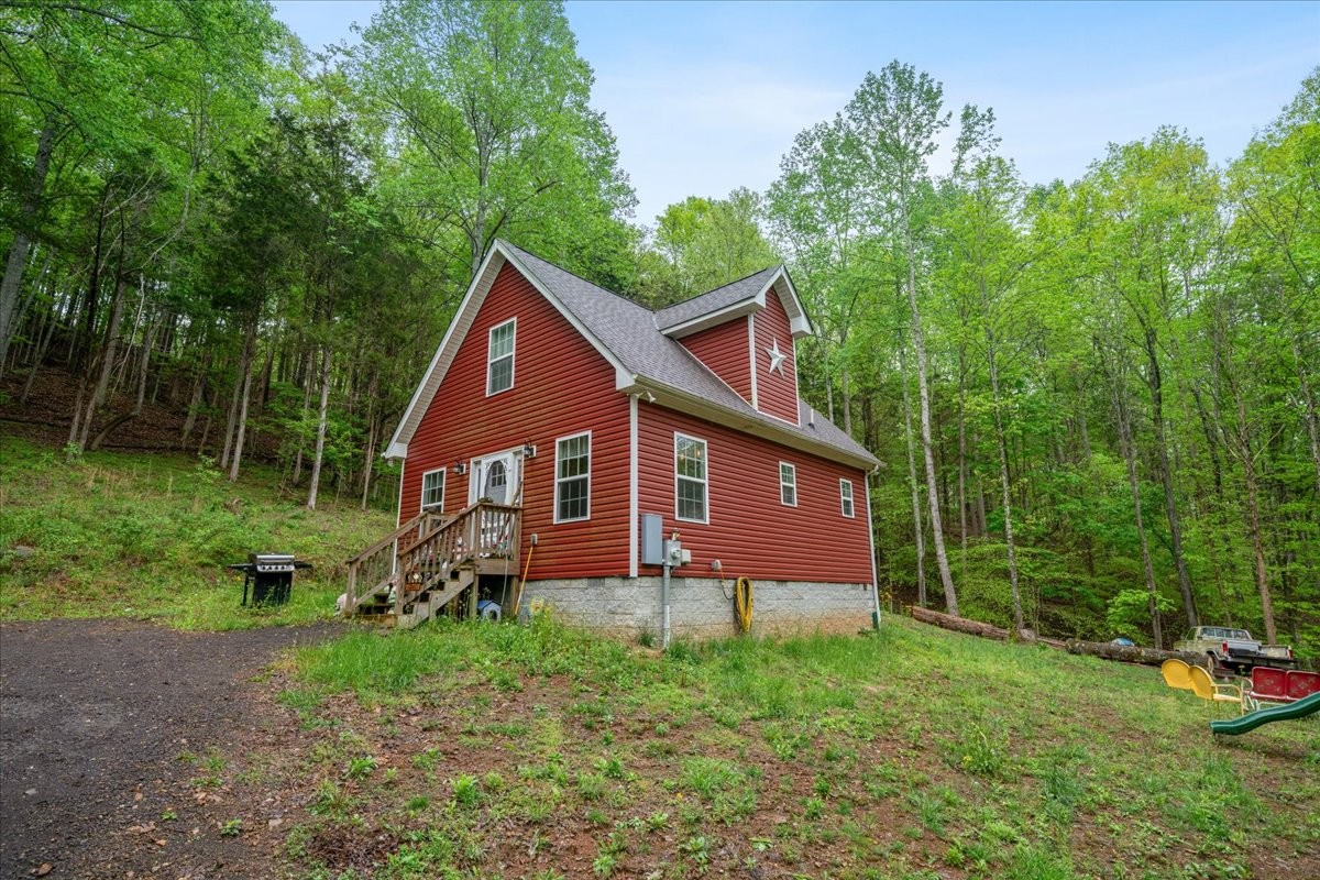 1576 Butler Mill Hollow Rd Property Photo 1