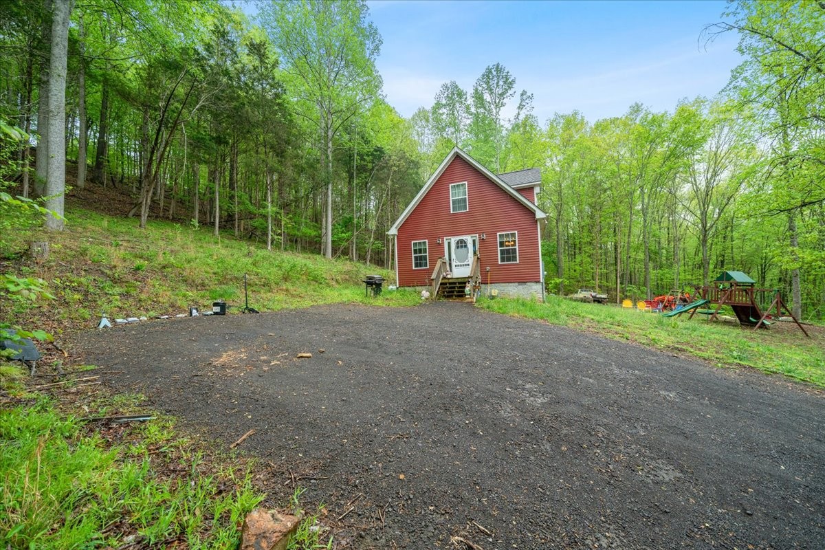 1576 Butler Mill Hollow Rd Property Photo 5