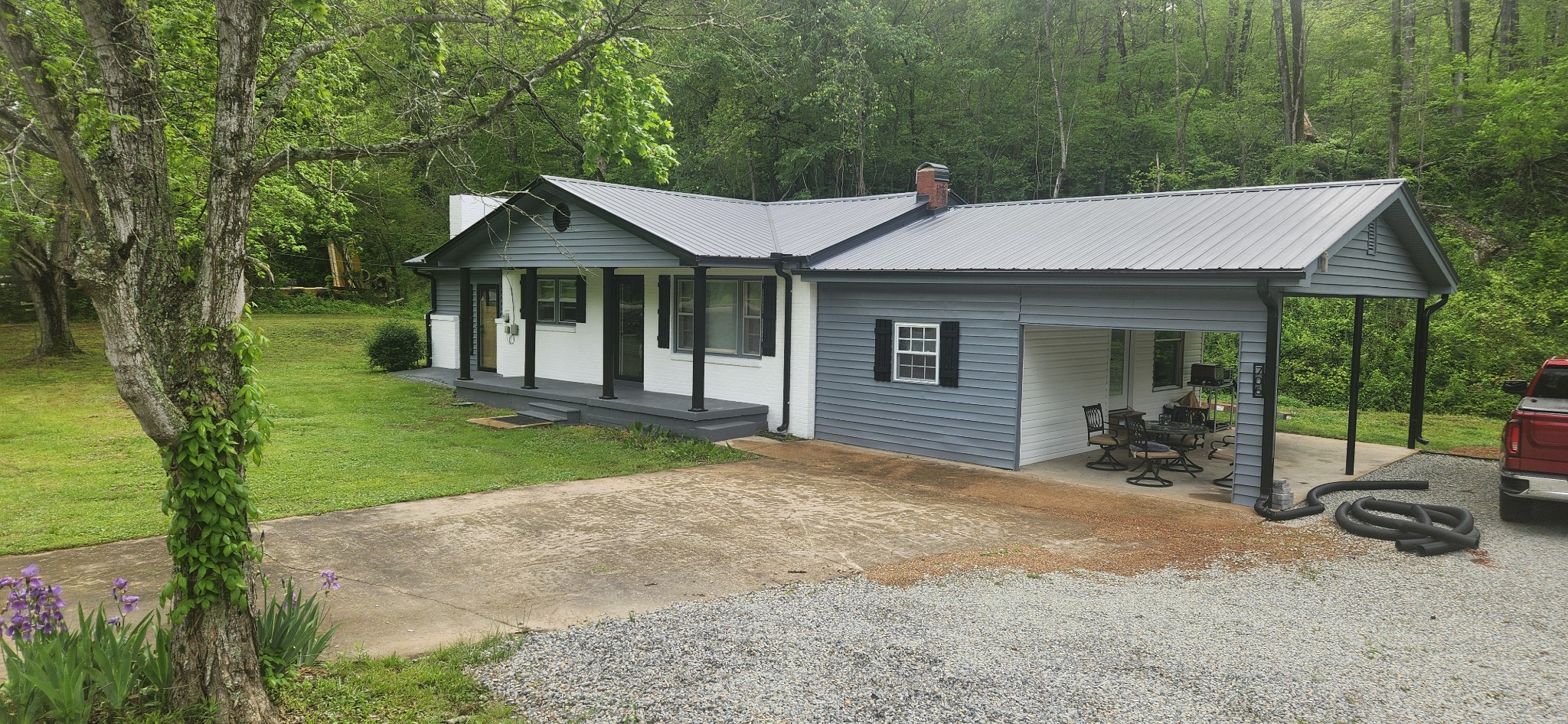 706 Highway 100, W Property Photo
