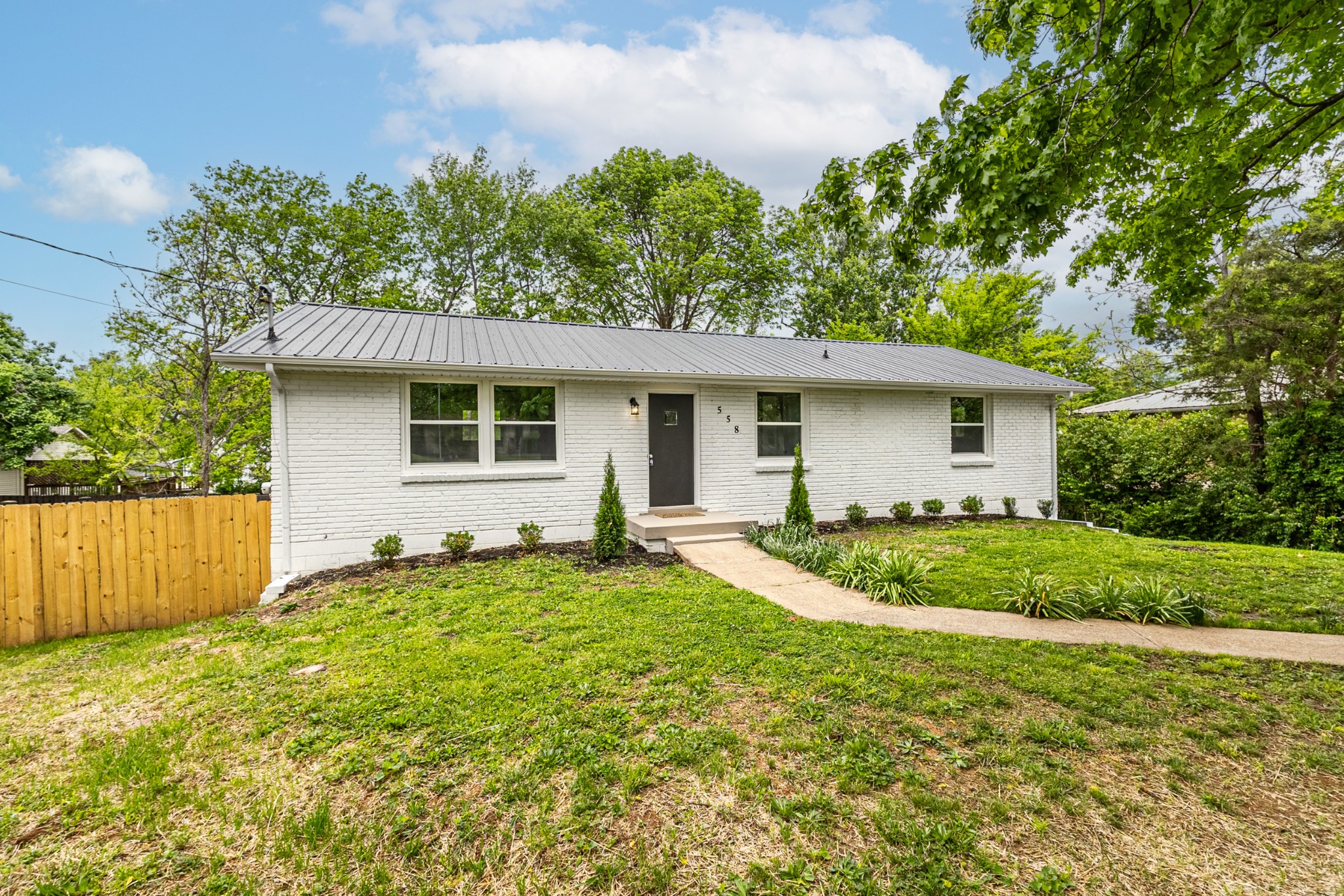 558 Walton Ferry Rd Property Photo 1