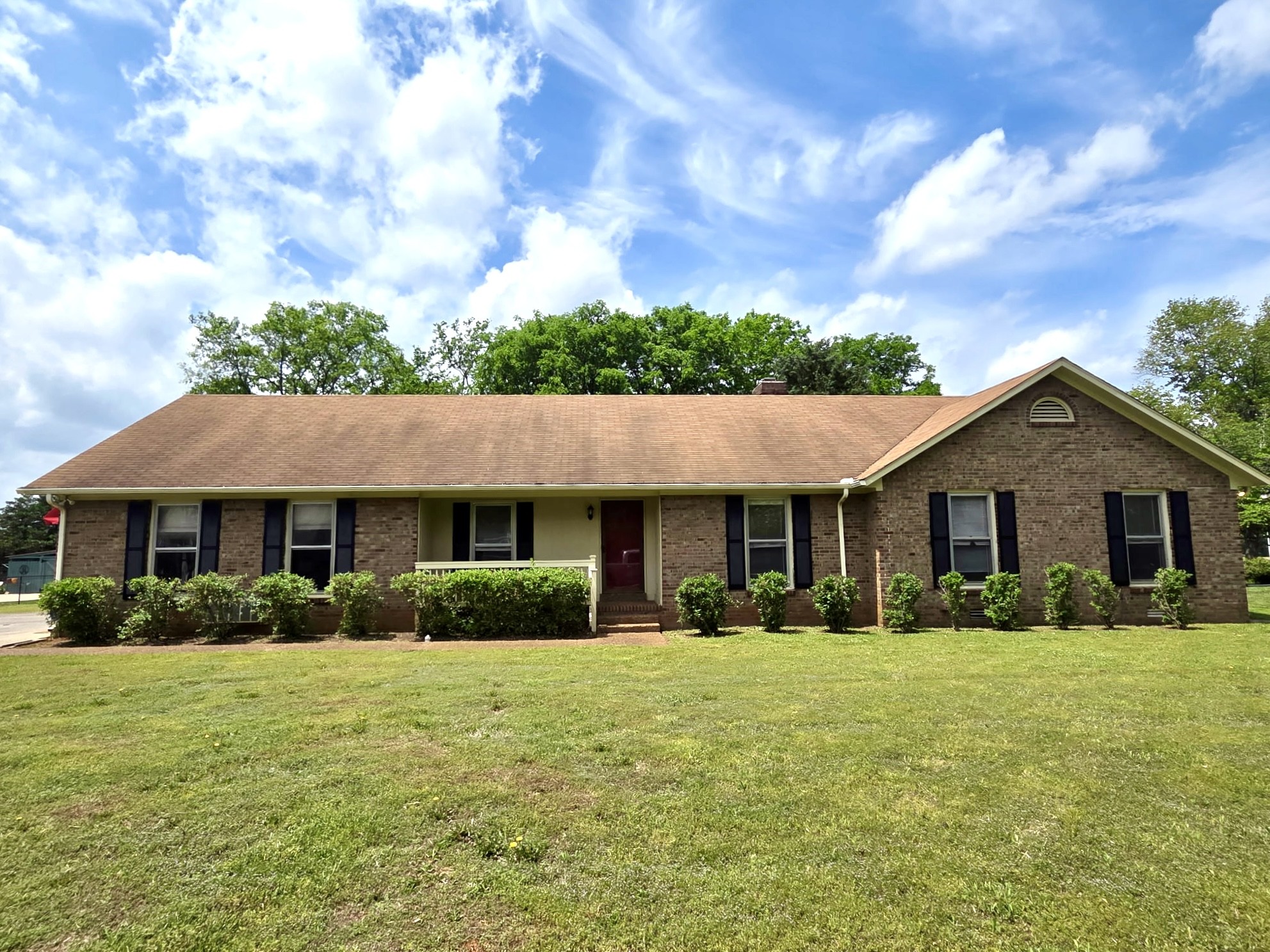 2519 Regency Park Dr Property Photo